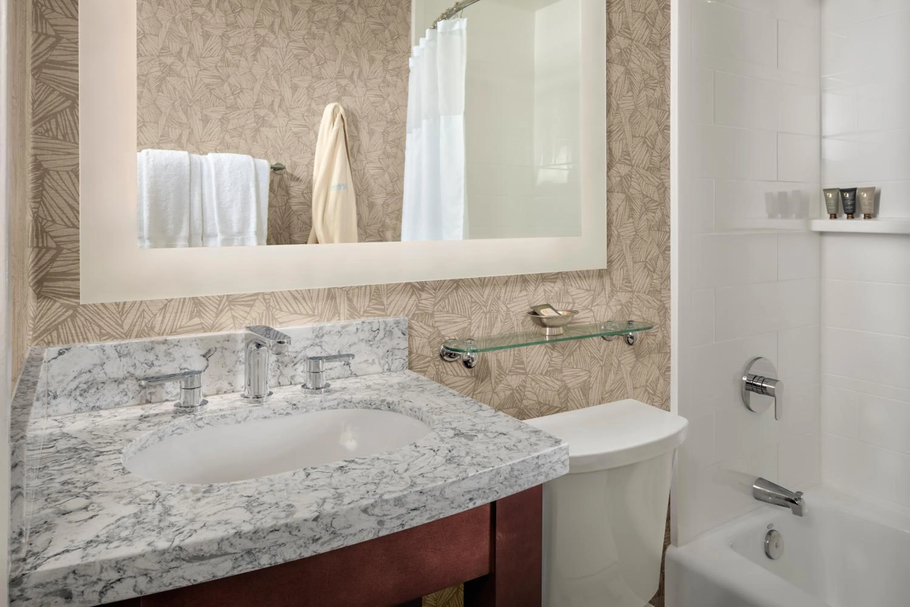 Shower in Bahia Resort Hotel