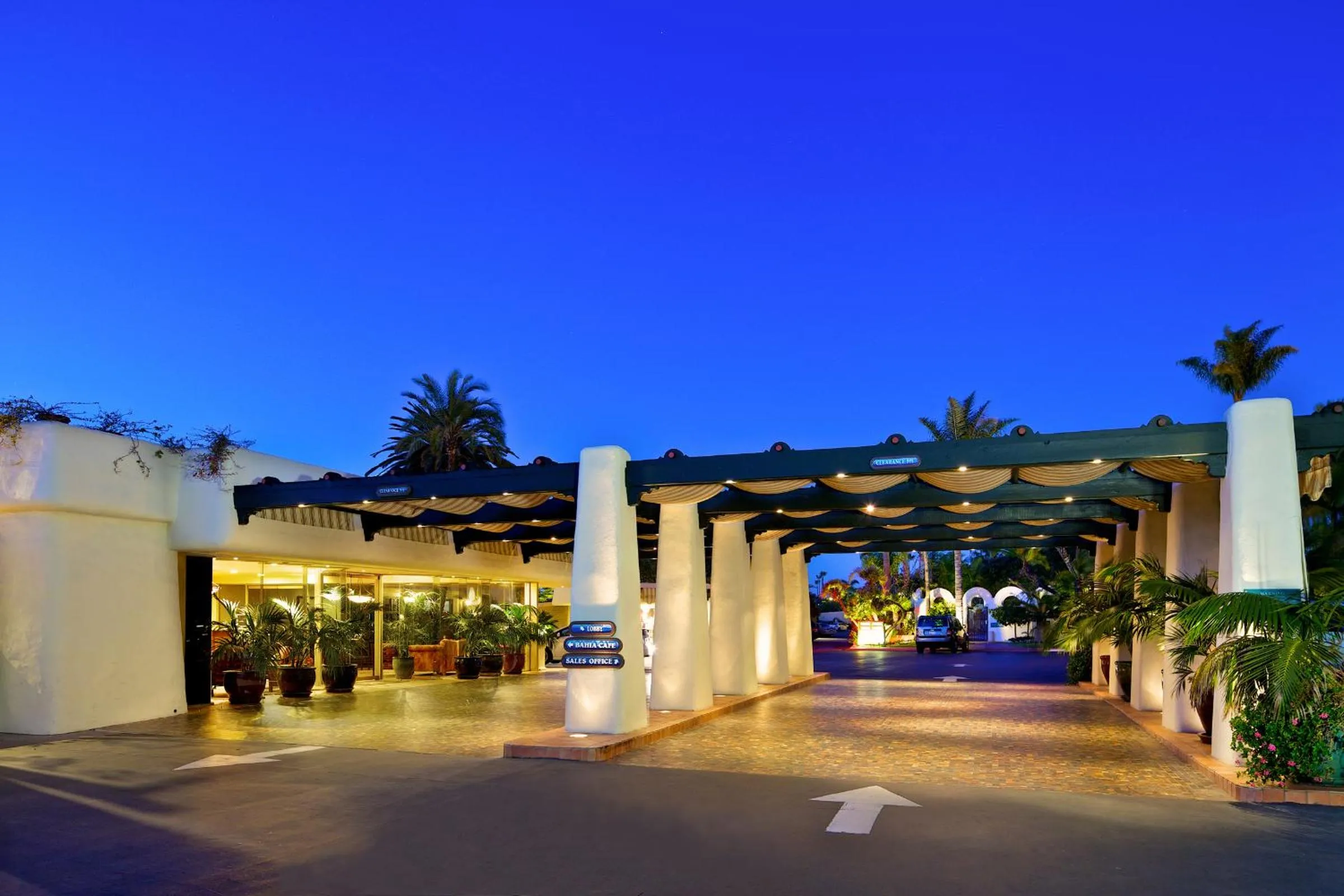 Facade/entrance in Bahia Resort Hotel