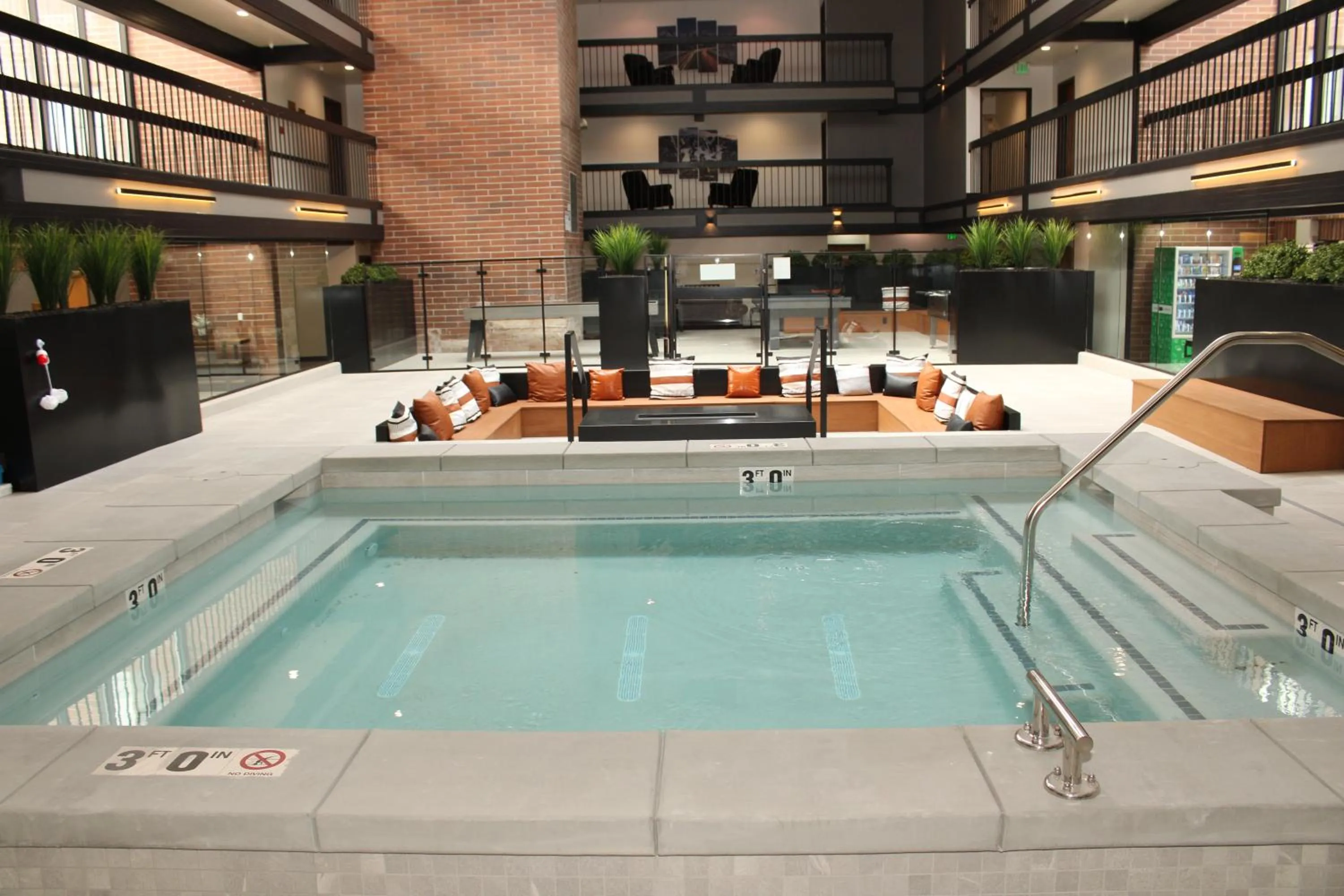 Hot Tub in Park Plaza Resort - Park City, Ascend Collection Hotel