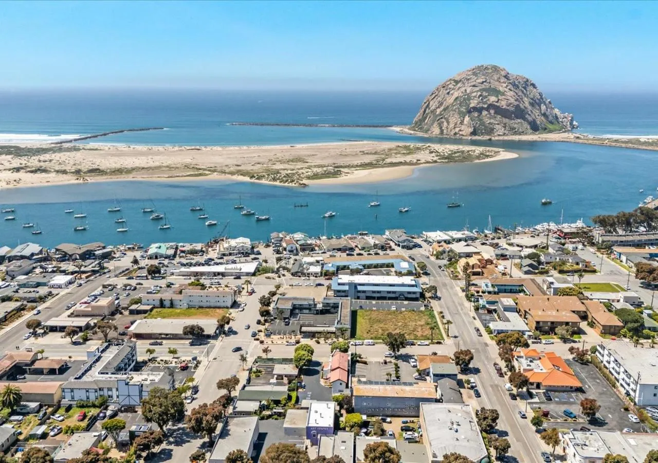 Nearby landmark in Pacific Shores Inn - Morro Bay
