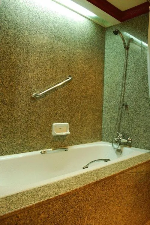 Bathroom in Charoen Thani Hotel, Khon Kaen