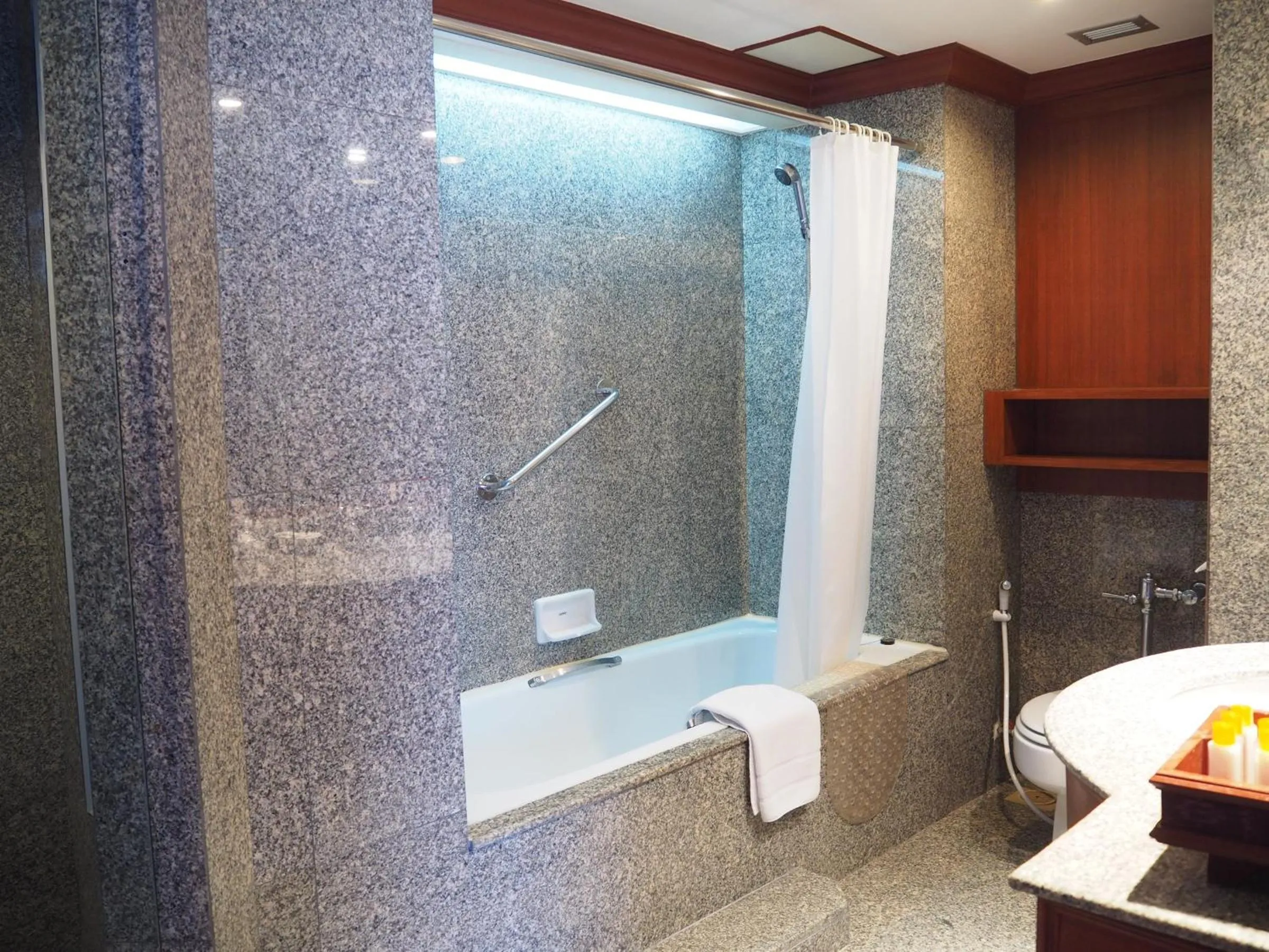 Charoen Thani Hotel, Khon Kaen