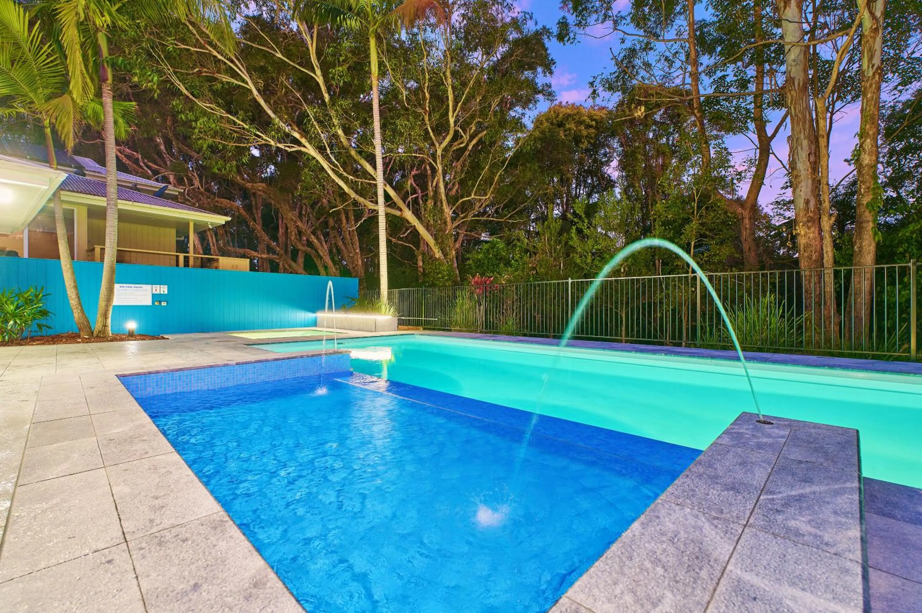 Swimming pool in Flynns on Surf Beach Villas