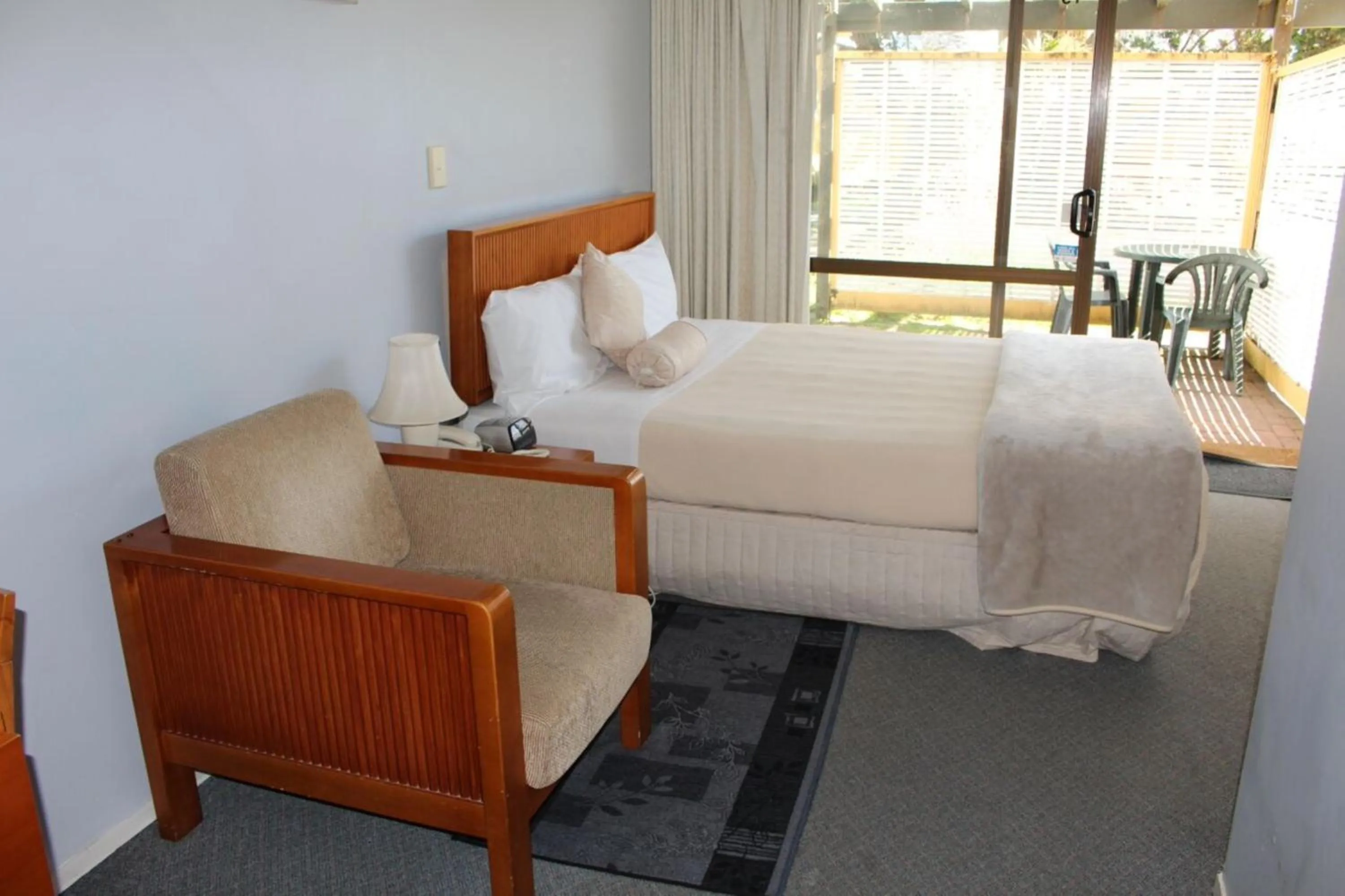 Day, Bed in Bucklands Beach Waterfront Motel