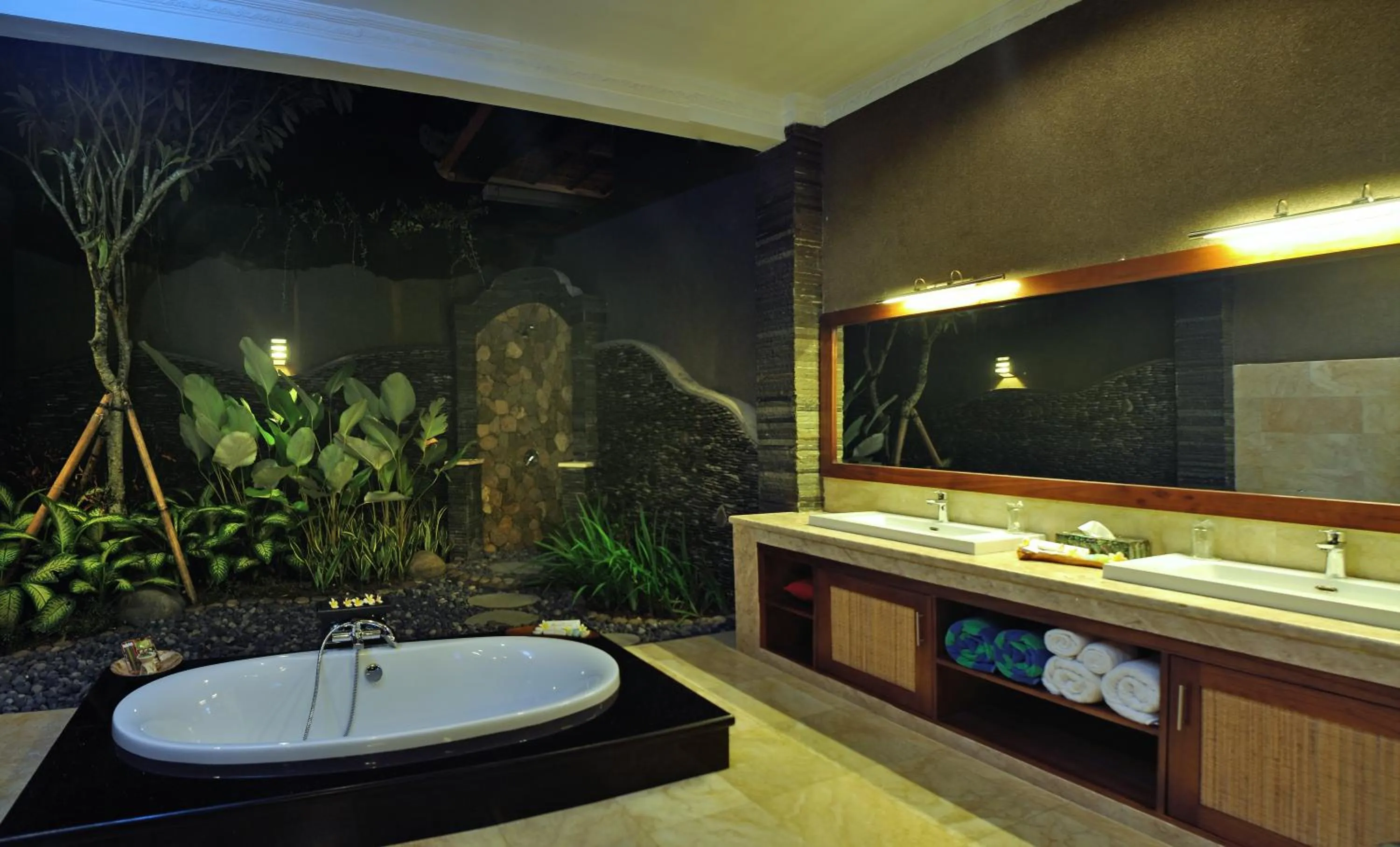 Shower in Bali Aroma Exclusive Villas