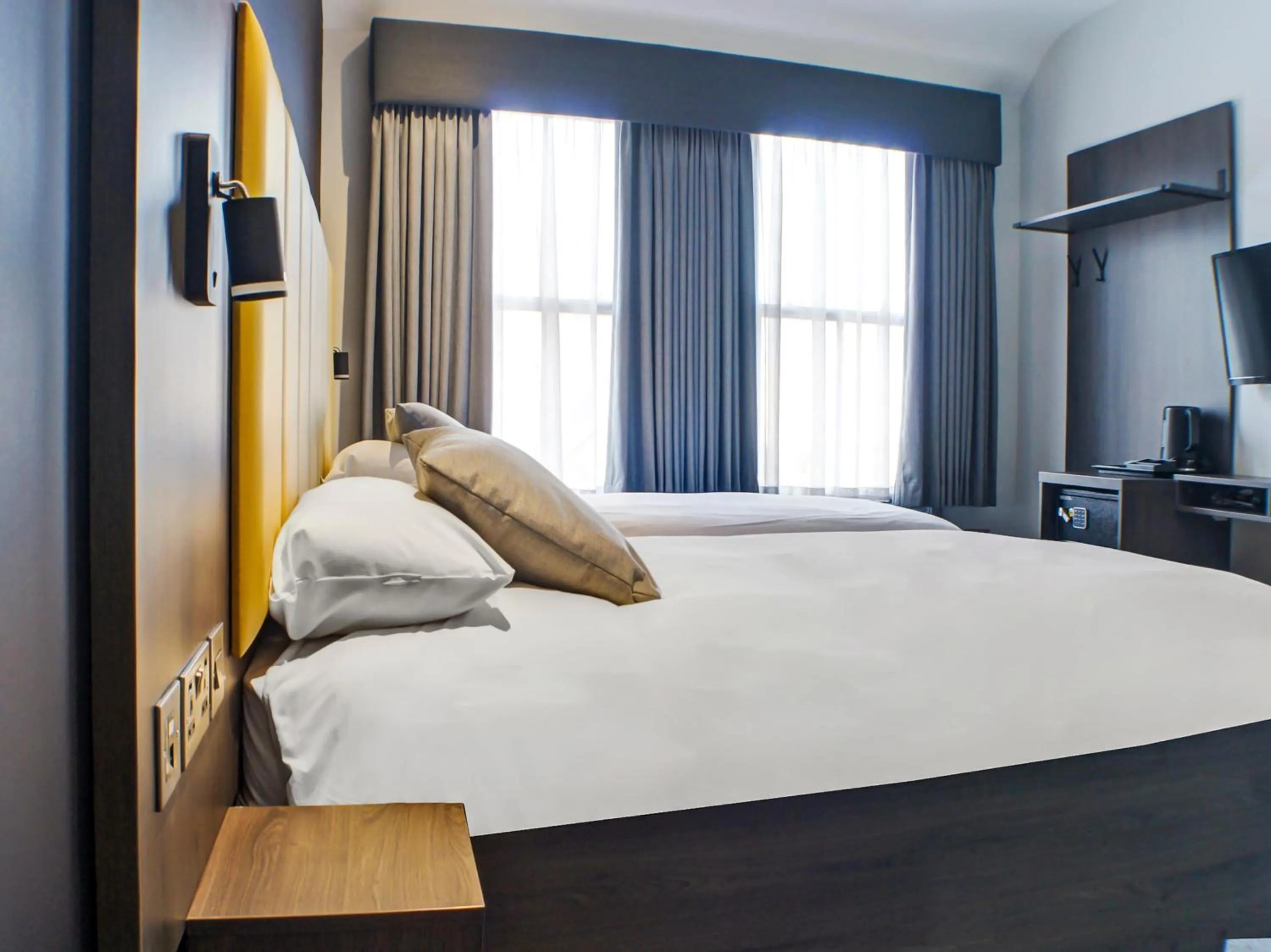 Bedroom, Bed in OYO Tamworth Arms Boutique Pub & Hotel