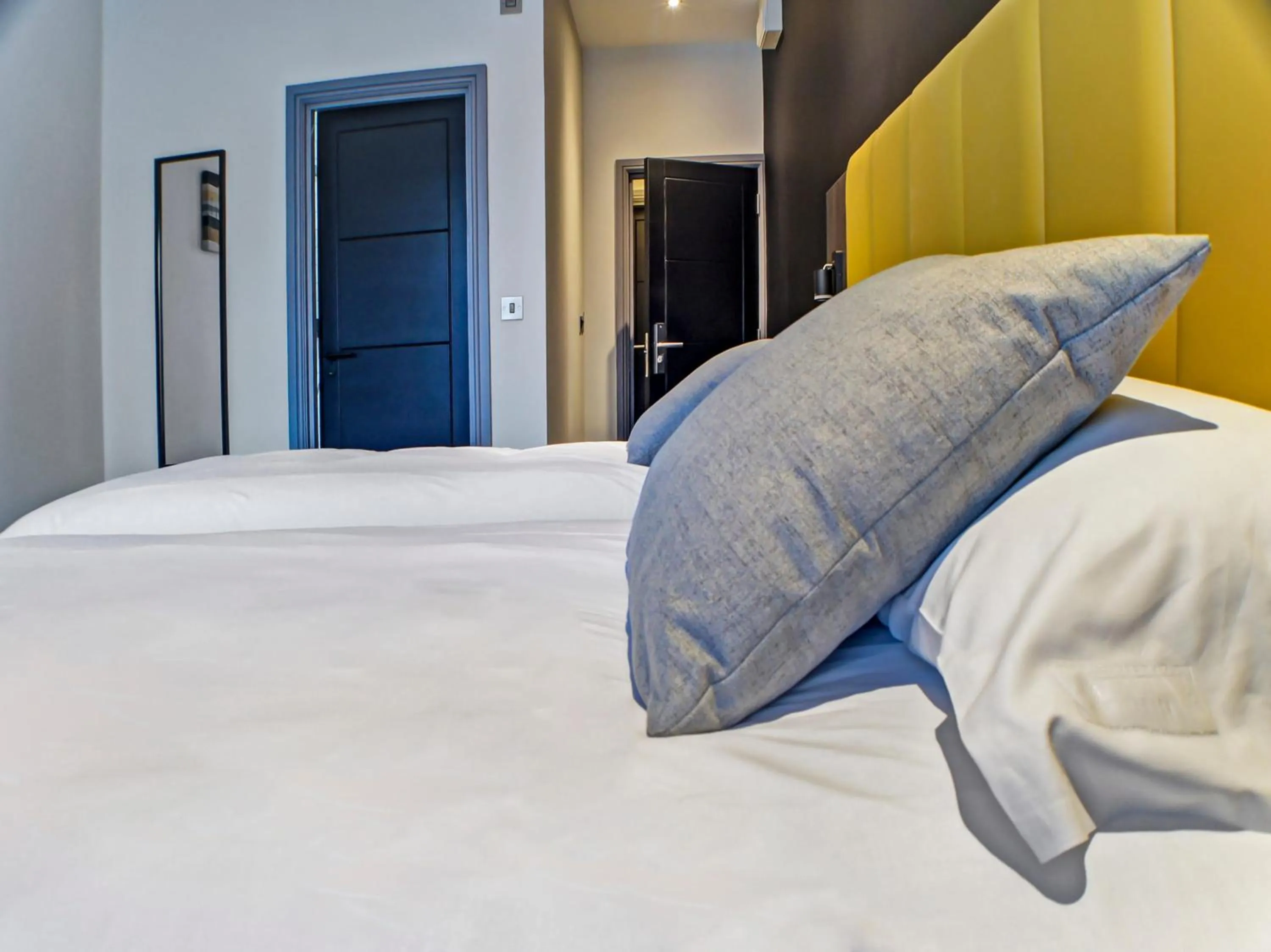 Bedroom, Bed in OYO Tamworth Arms Boutique Pub & Hotel