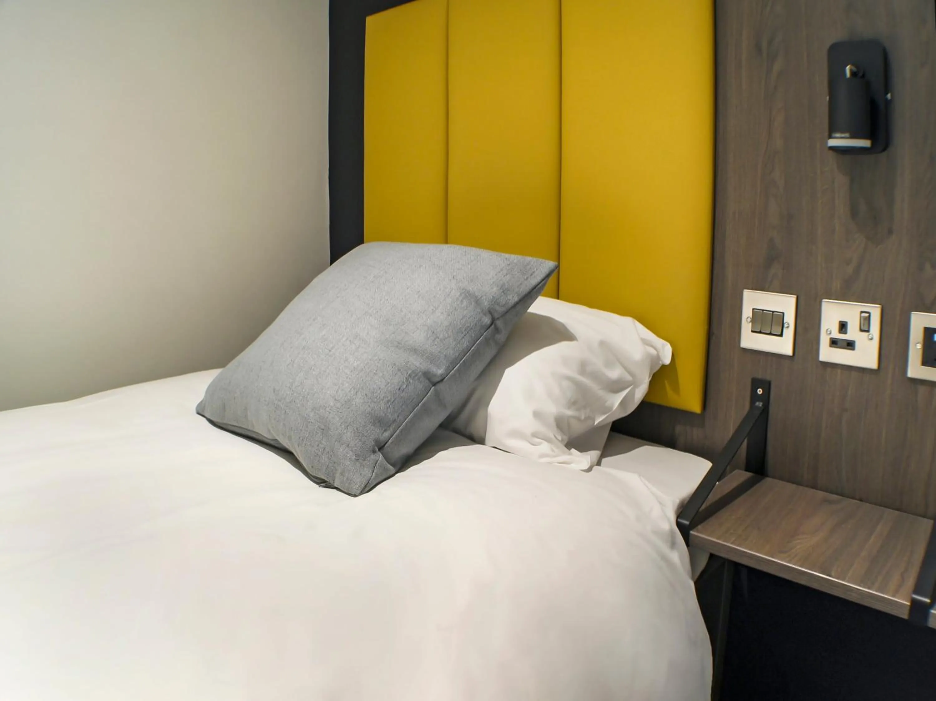 Bedroom, Bed in OYO Tamworth Arms Boutique Pub & Hotel