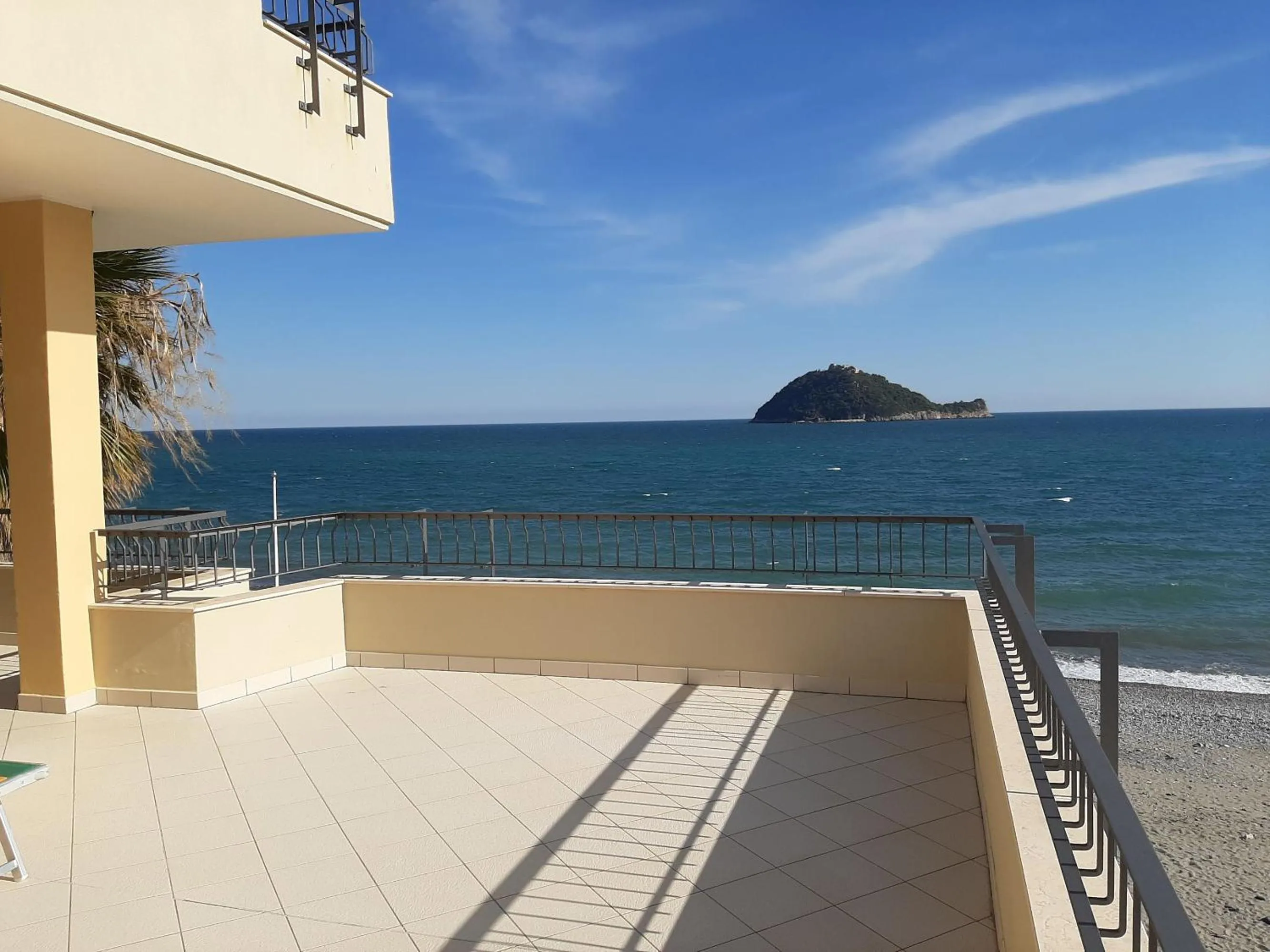 Sea view in Residence Sole