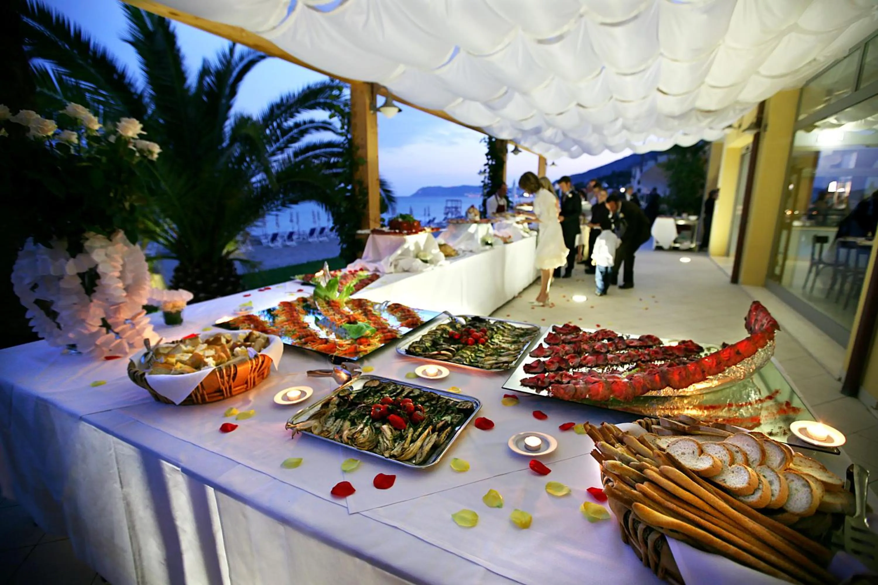 Restaurant/places to eat in Residence Sole