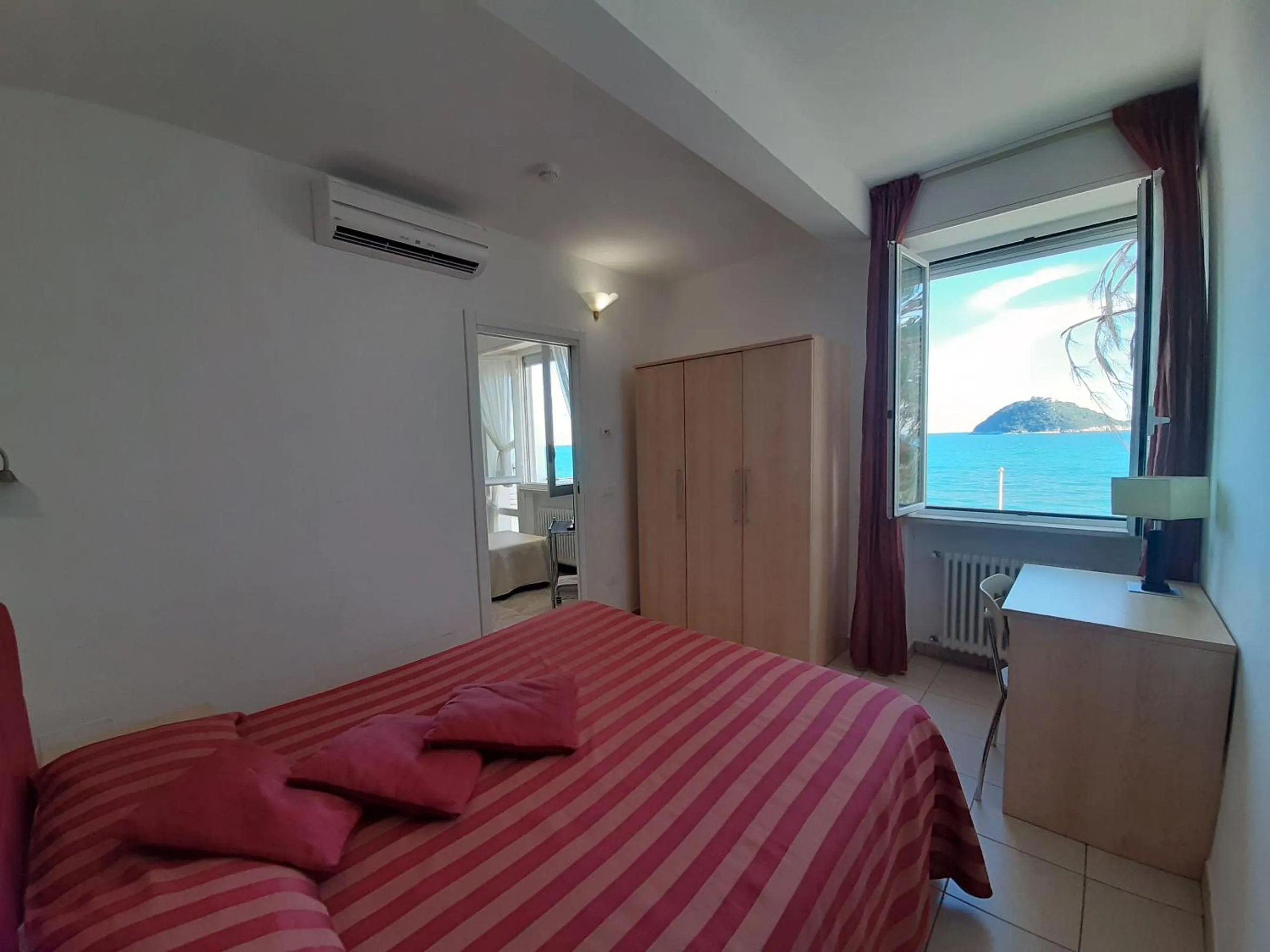 Bedroom, Bed in Residence Sole