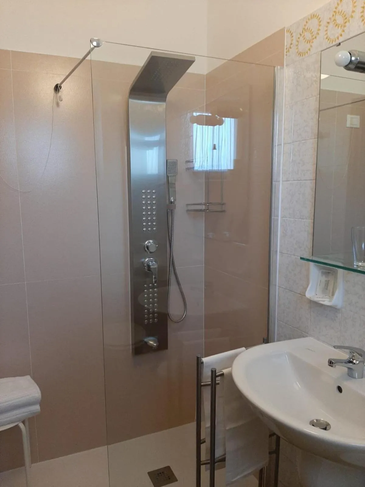 Shower in Residence Sole