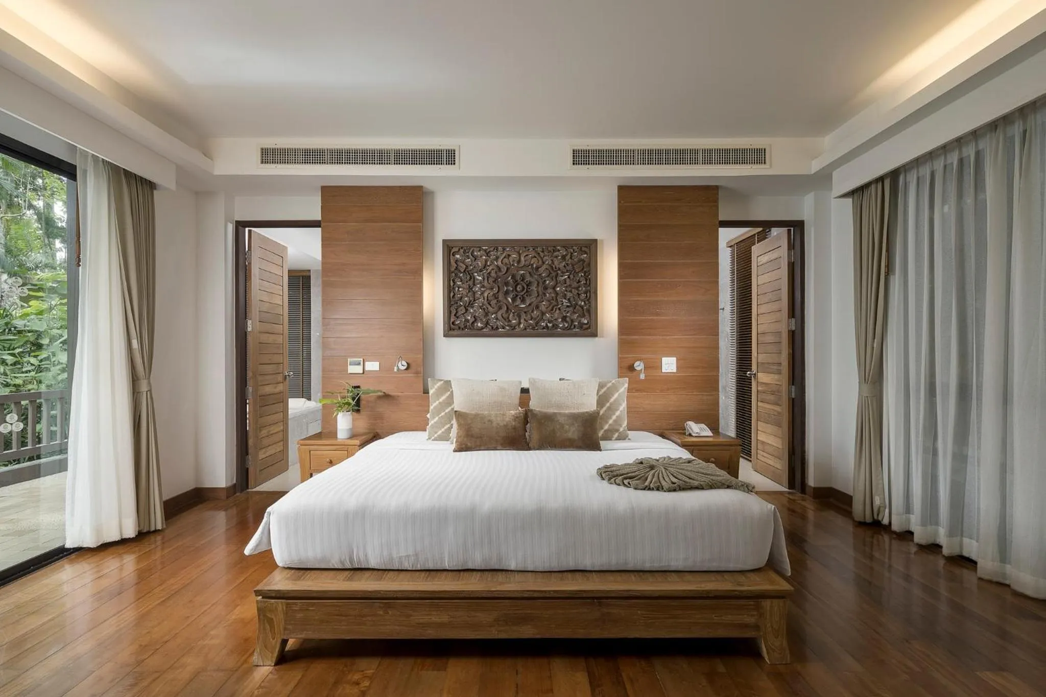 Bed in Khaolak Paradise Resort