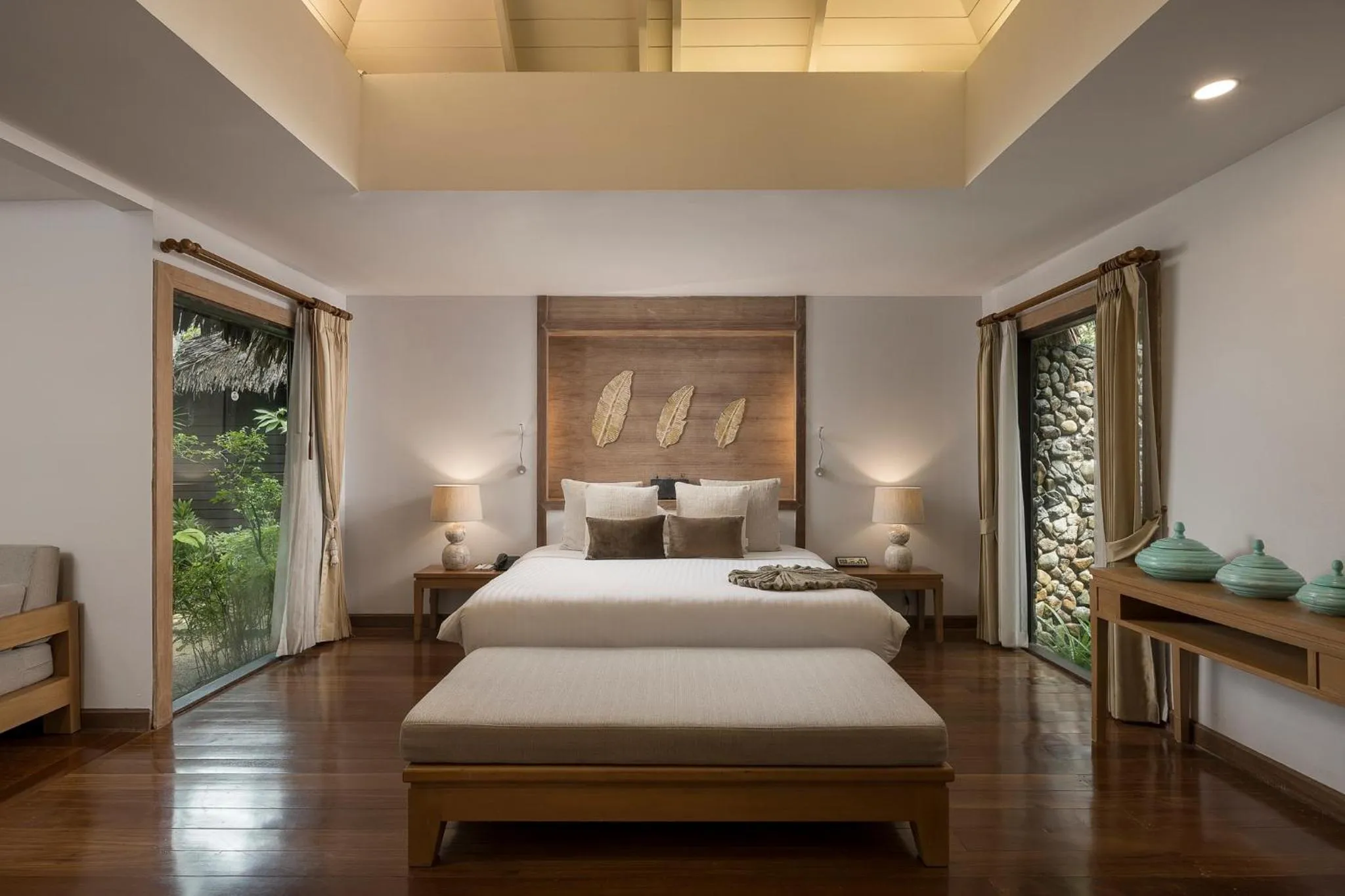 Bed in Khaolak Paradise Resort