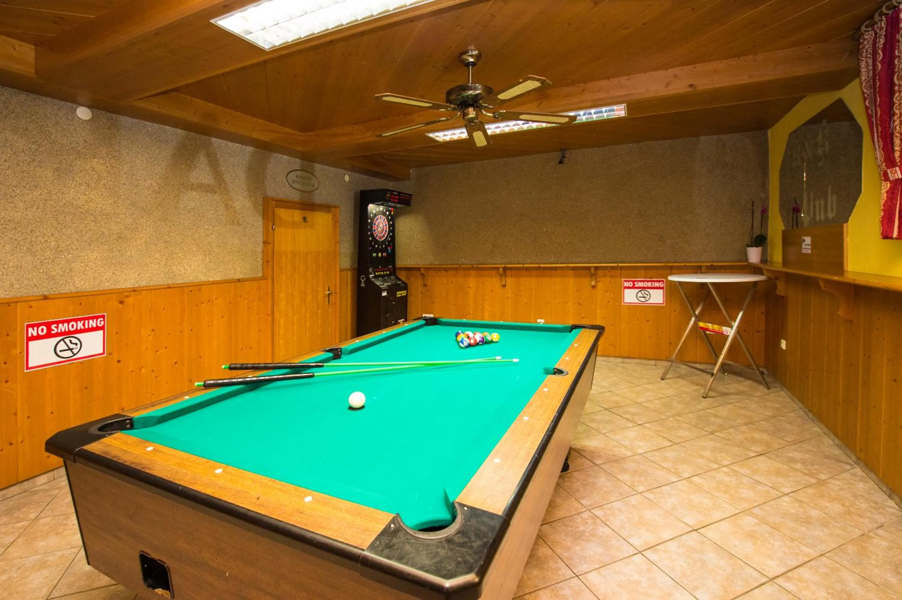 Billiard in Apparthotel Panorama