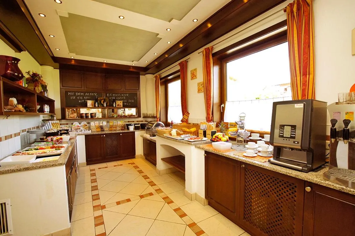 Breakfast in Apparthotel Panorama