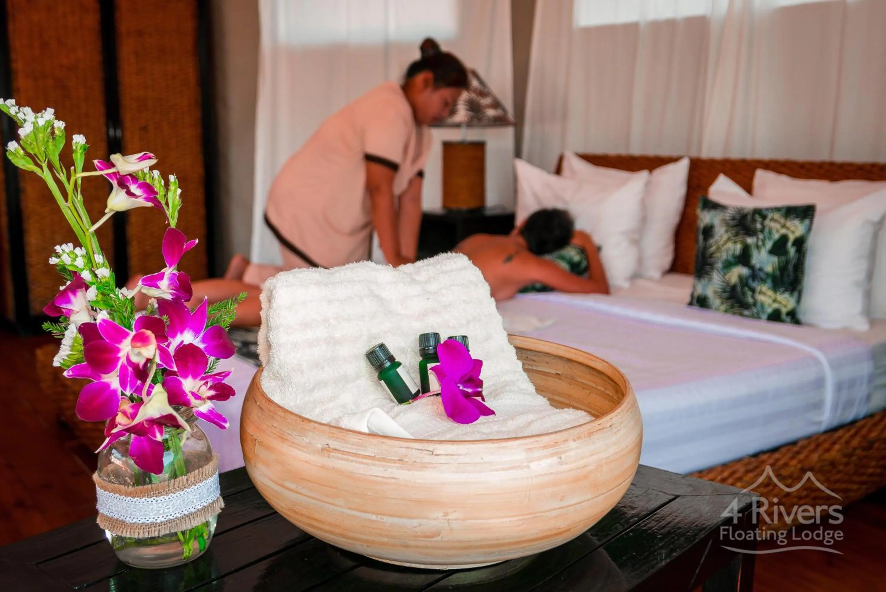 Massage, Bed in Canvas & Orchids Retreat