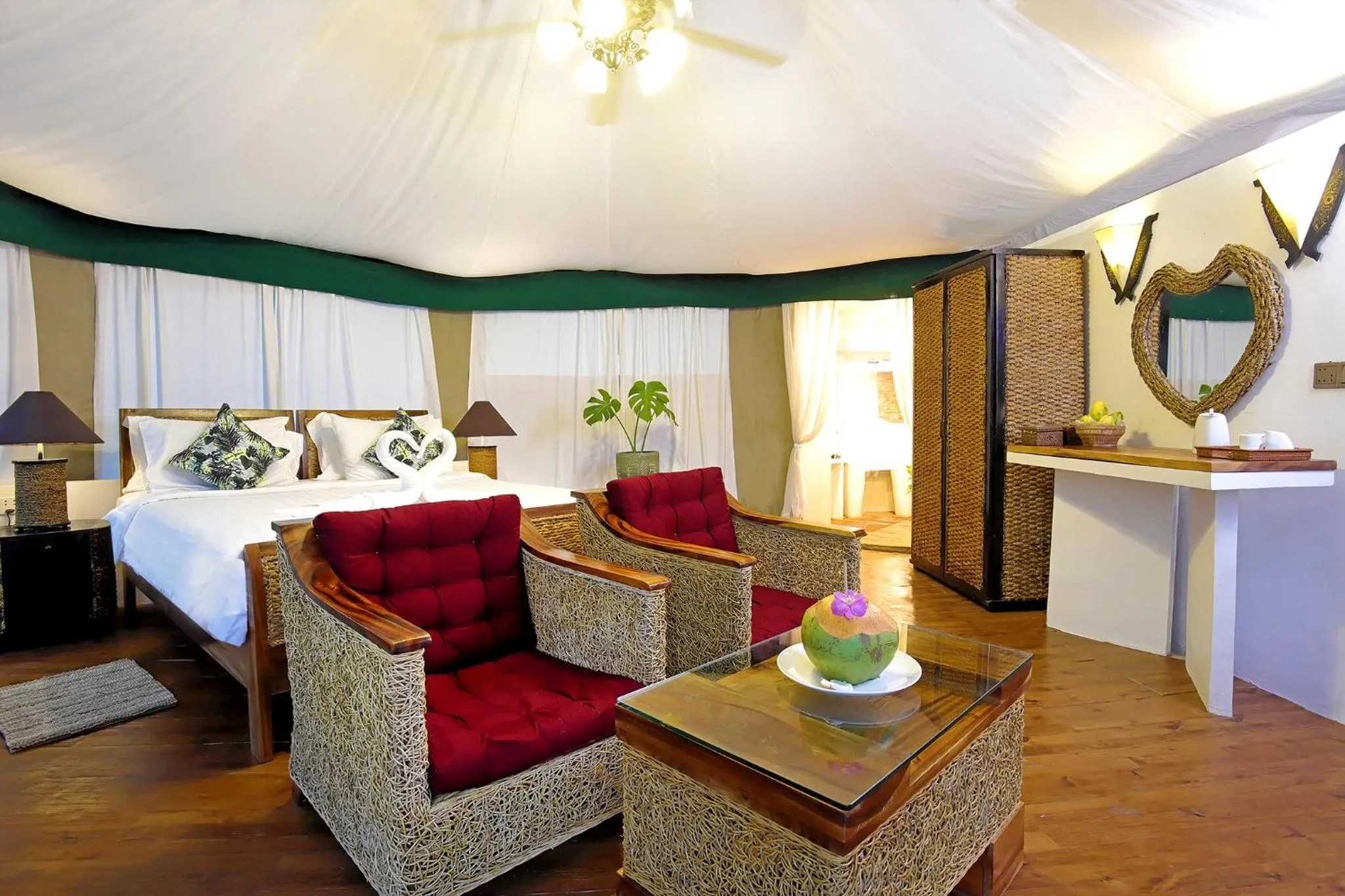 Living room in Canvas & Orchids Retreat