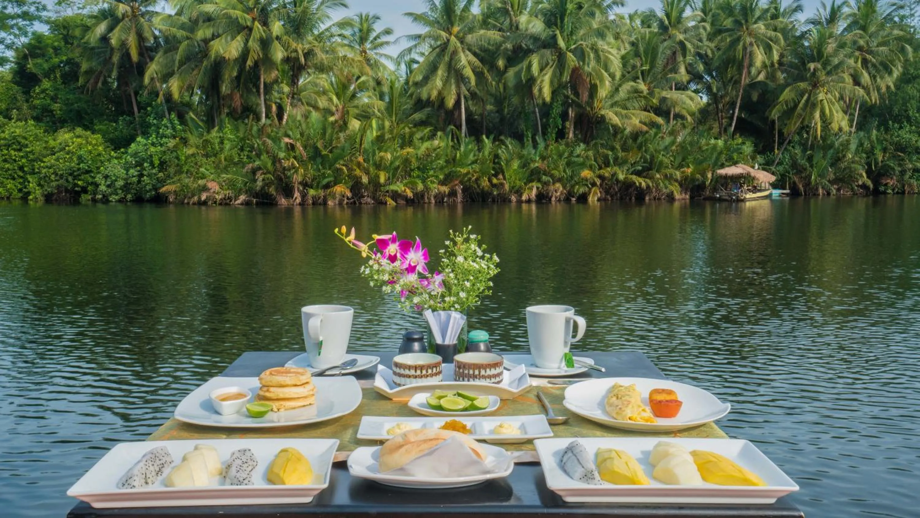 Food in Canvas & Orchids Retreat