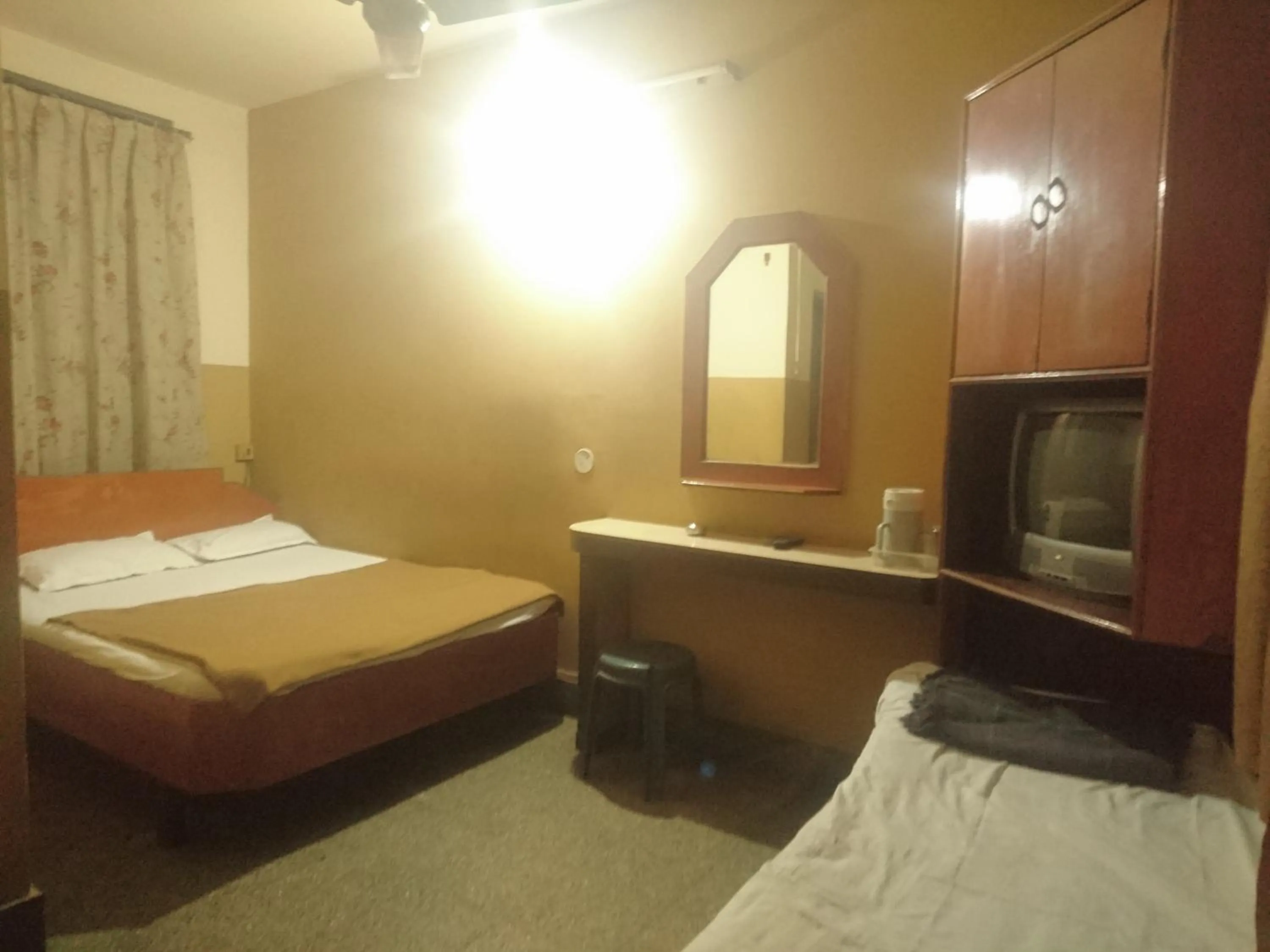 Communal lounge/ TV room in Greens Residency