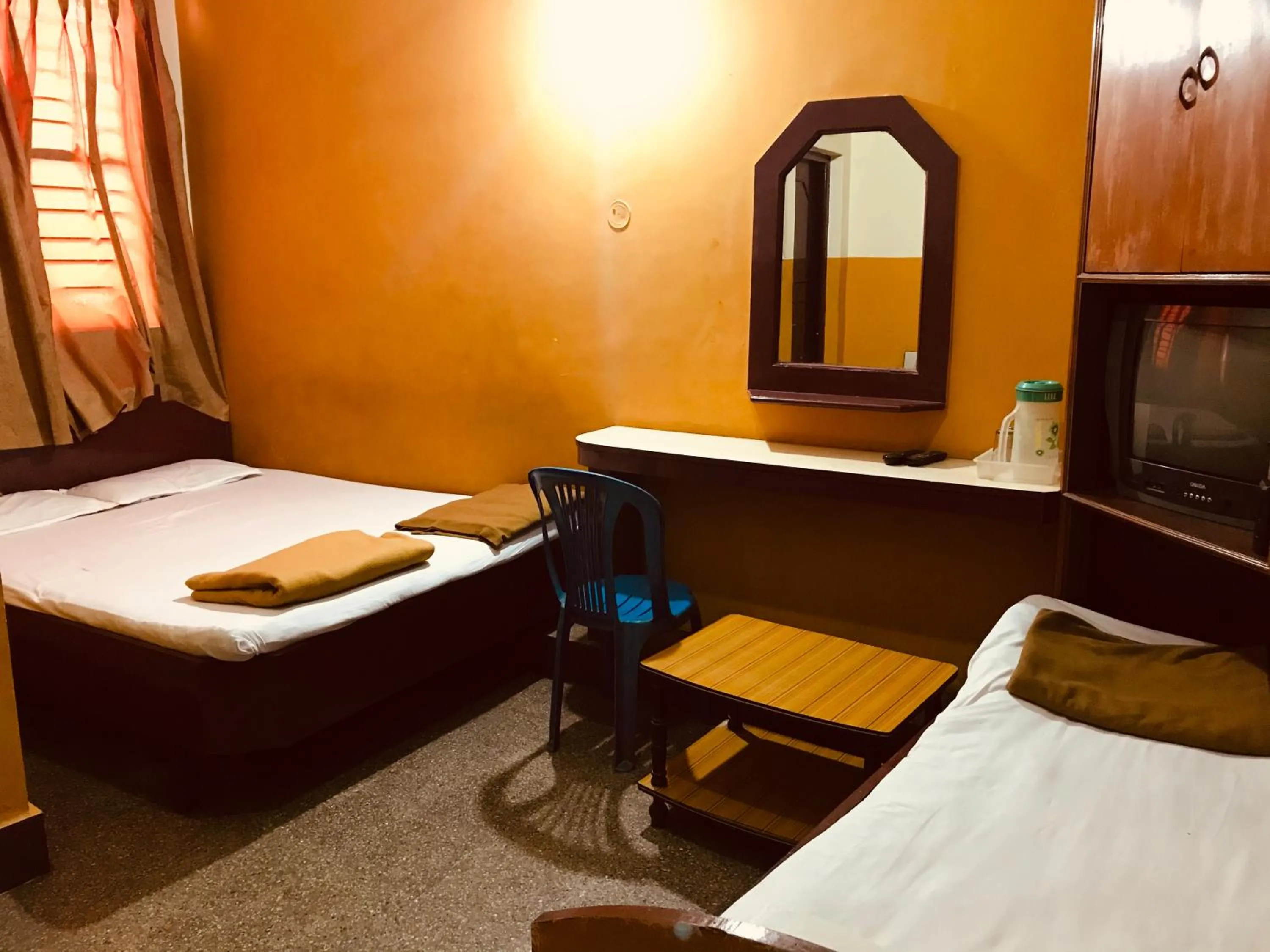 Bed in Greens Residency