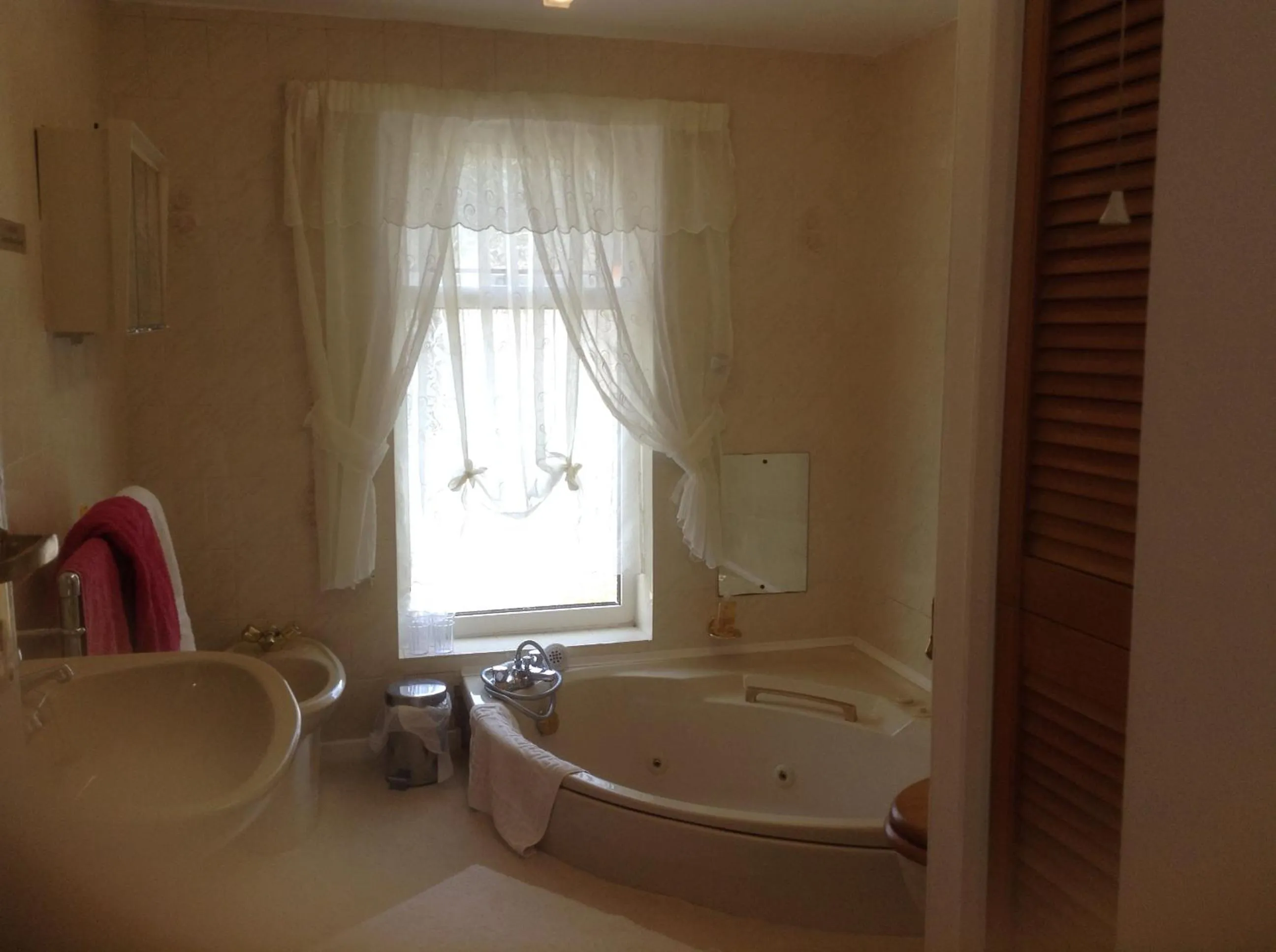 Drakewalls Bed And Breakfast