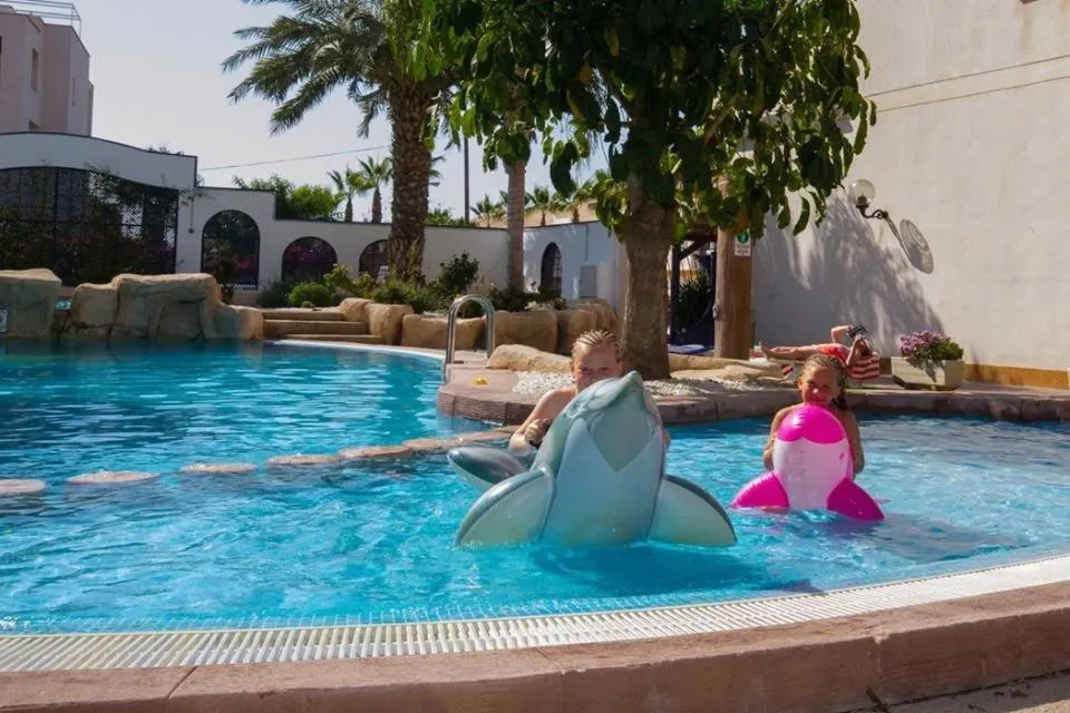 Playamarina 1 Reception