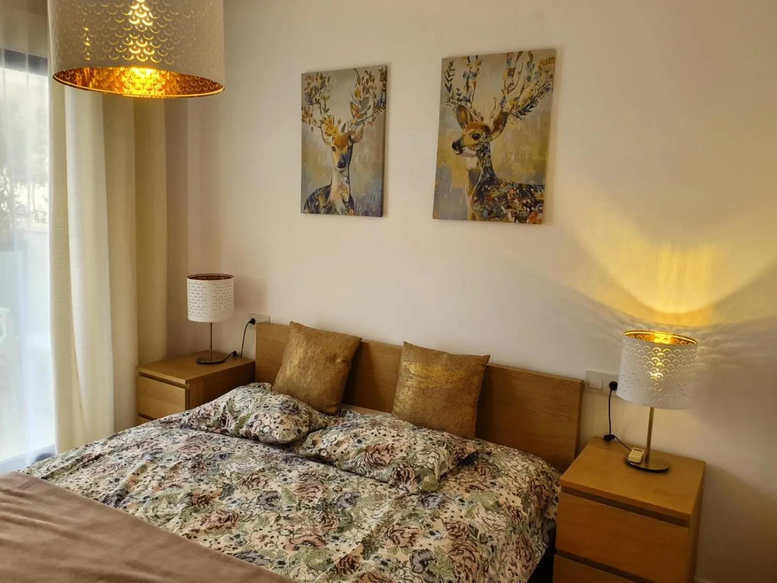 Bed in Playamarina 1 Reception