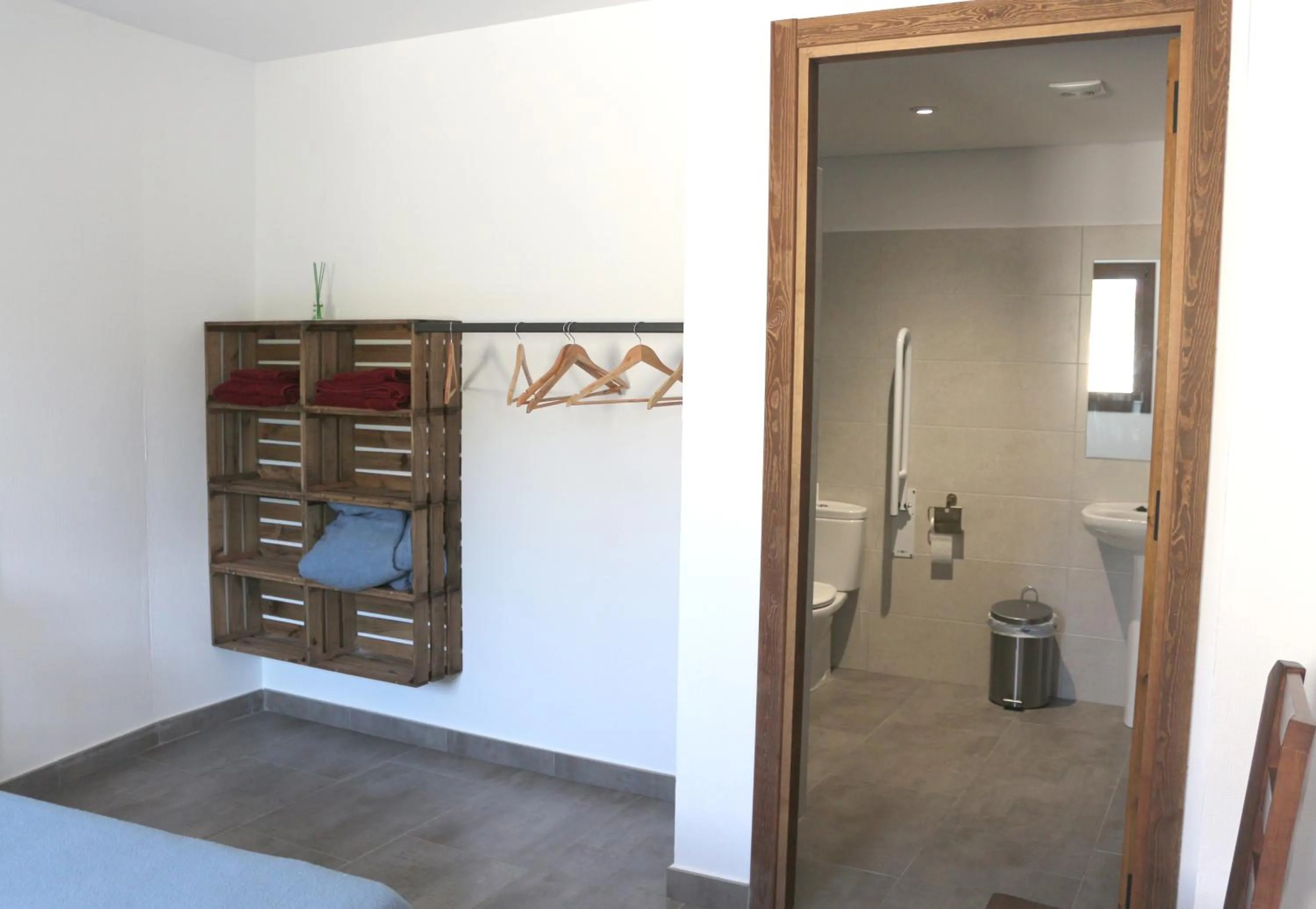 Shower in Alberg Cal Manel