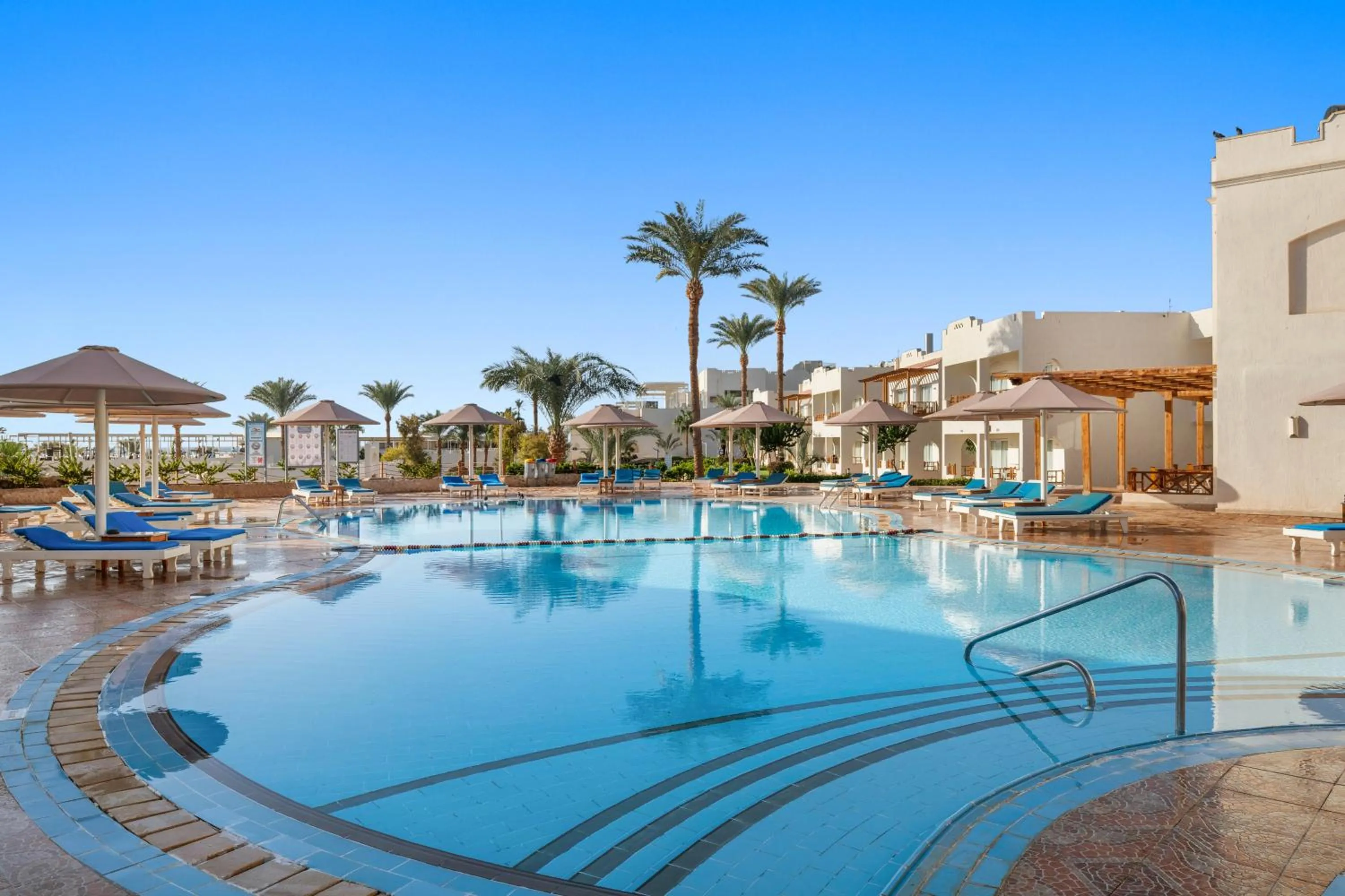 Swimming pool in Pickalbatros Royal Grand Sharm - Adults Friendly 16 Years Plus