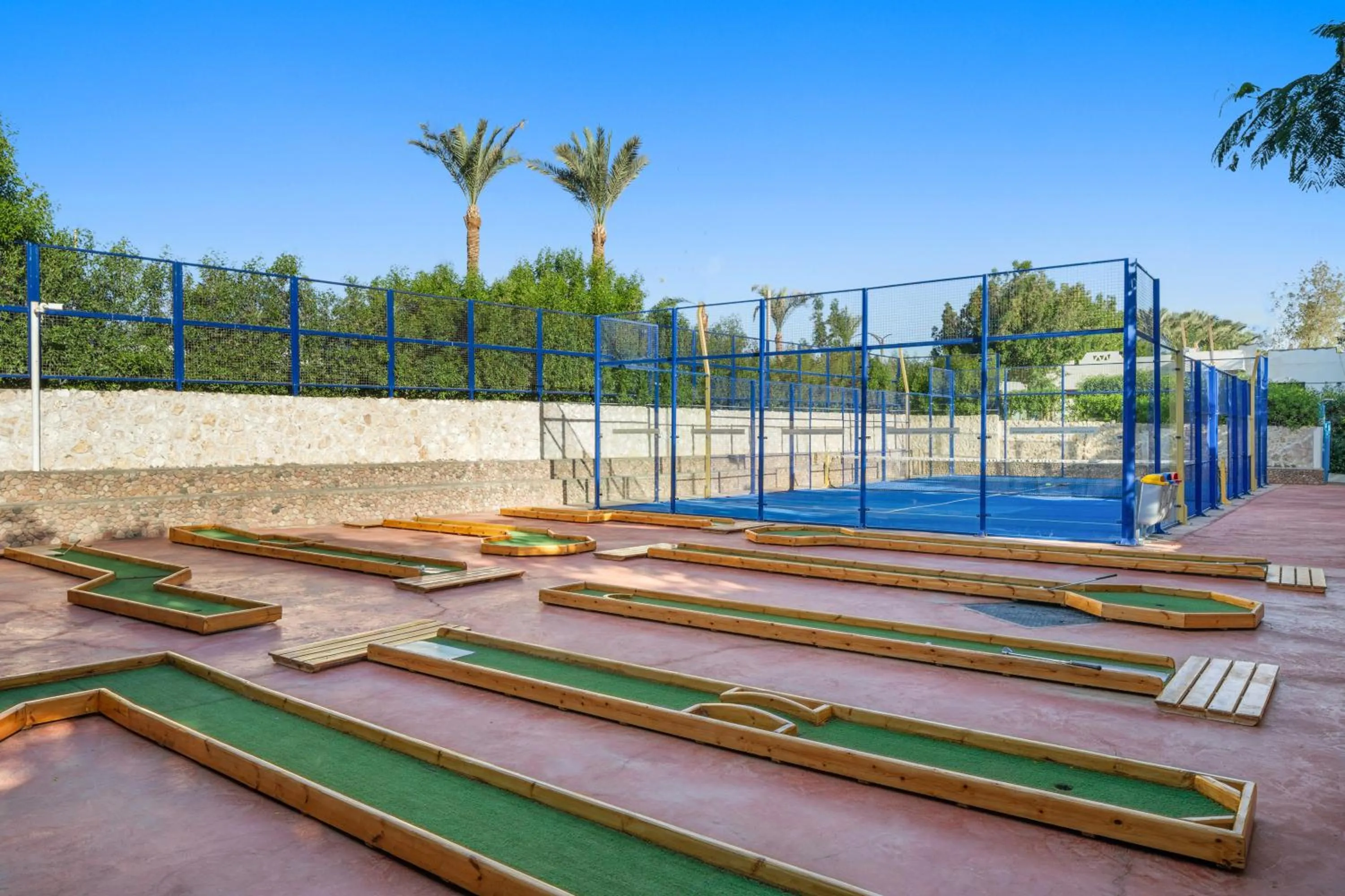 Golfcourse in Pickalbatros Royal Grand Sharm - Adults Friendly 16 Years Plus