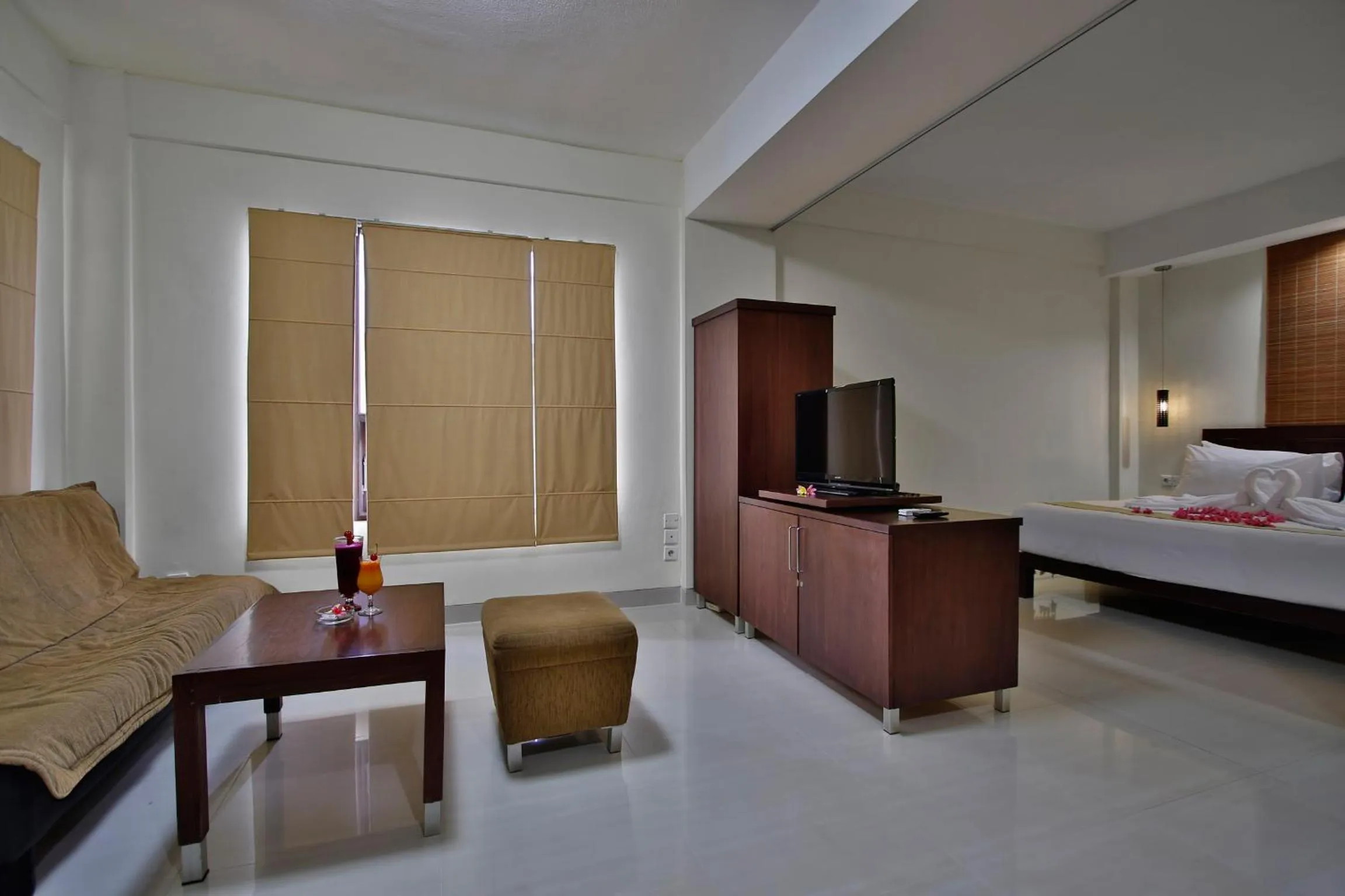 TV and multimedia, Bed in The Jayakarta Anyer