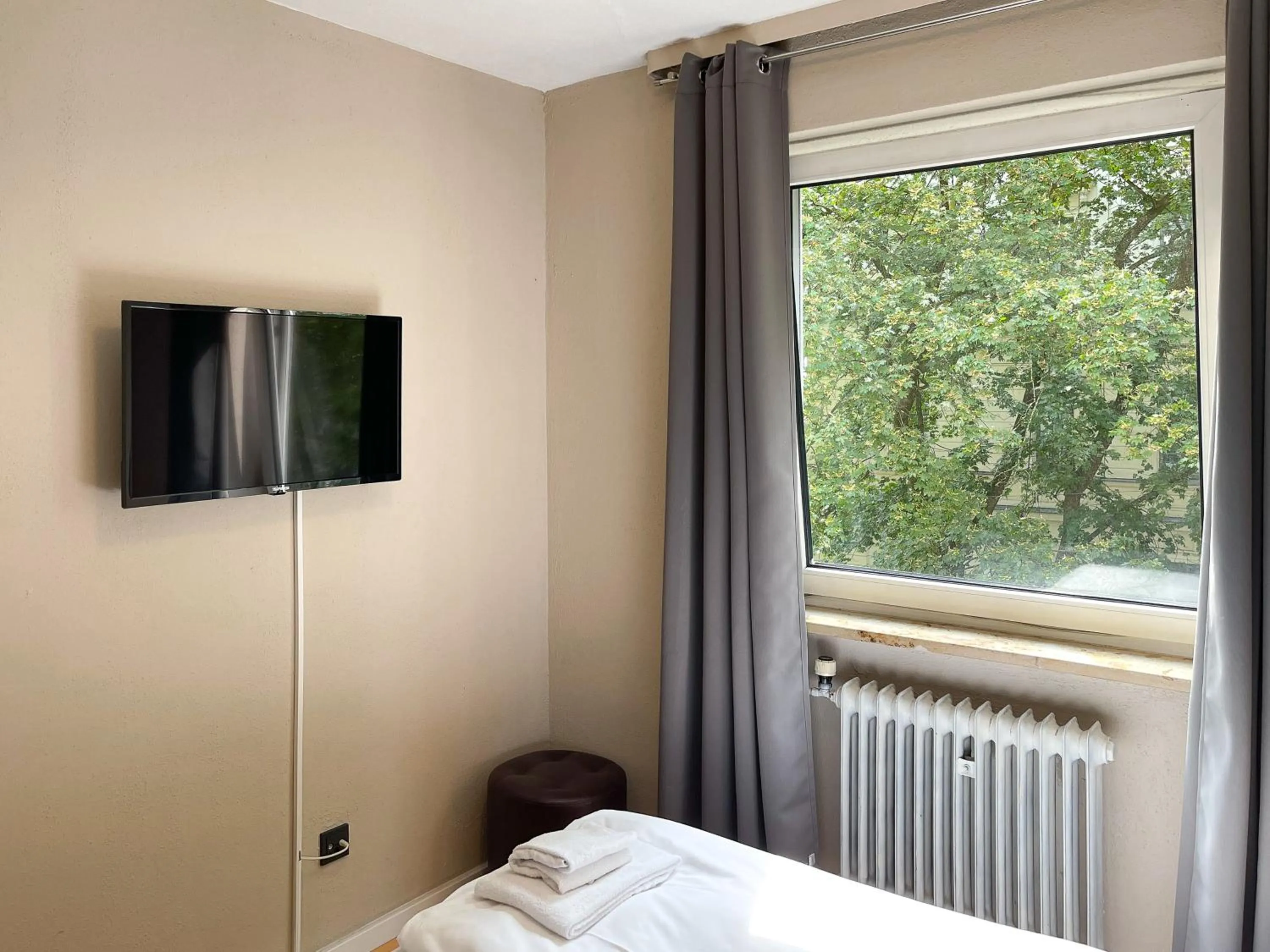 TV and multimedia, Bed in Hotel Sendlinger Tor