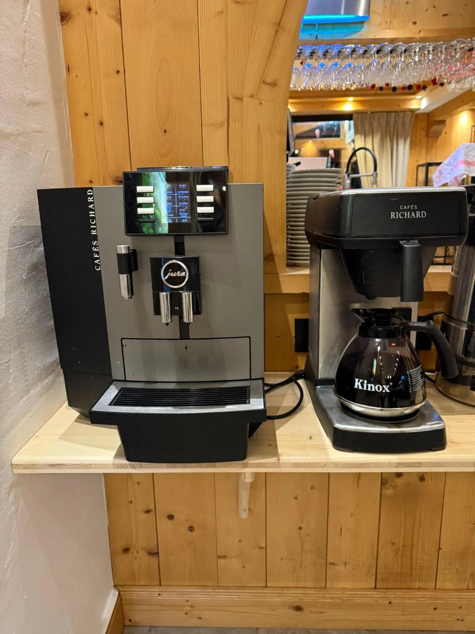 Breakfast in L'Arveyron Open House