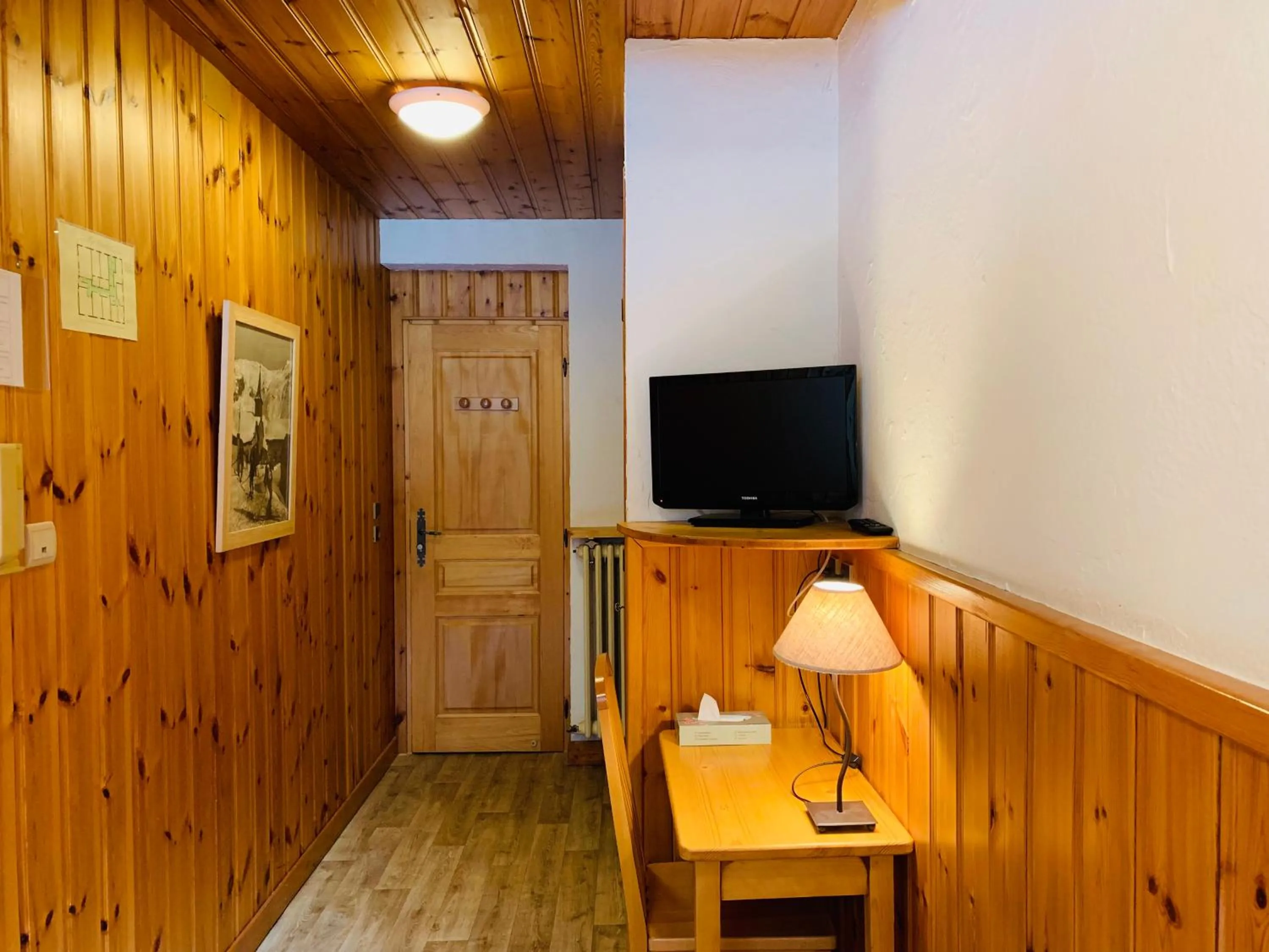 Seating area in L'Arveyron Open House