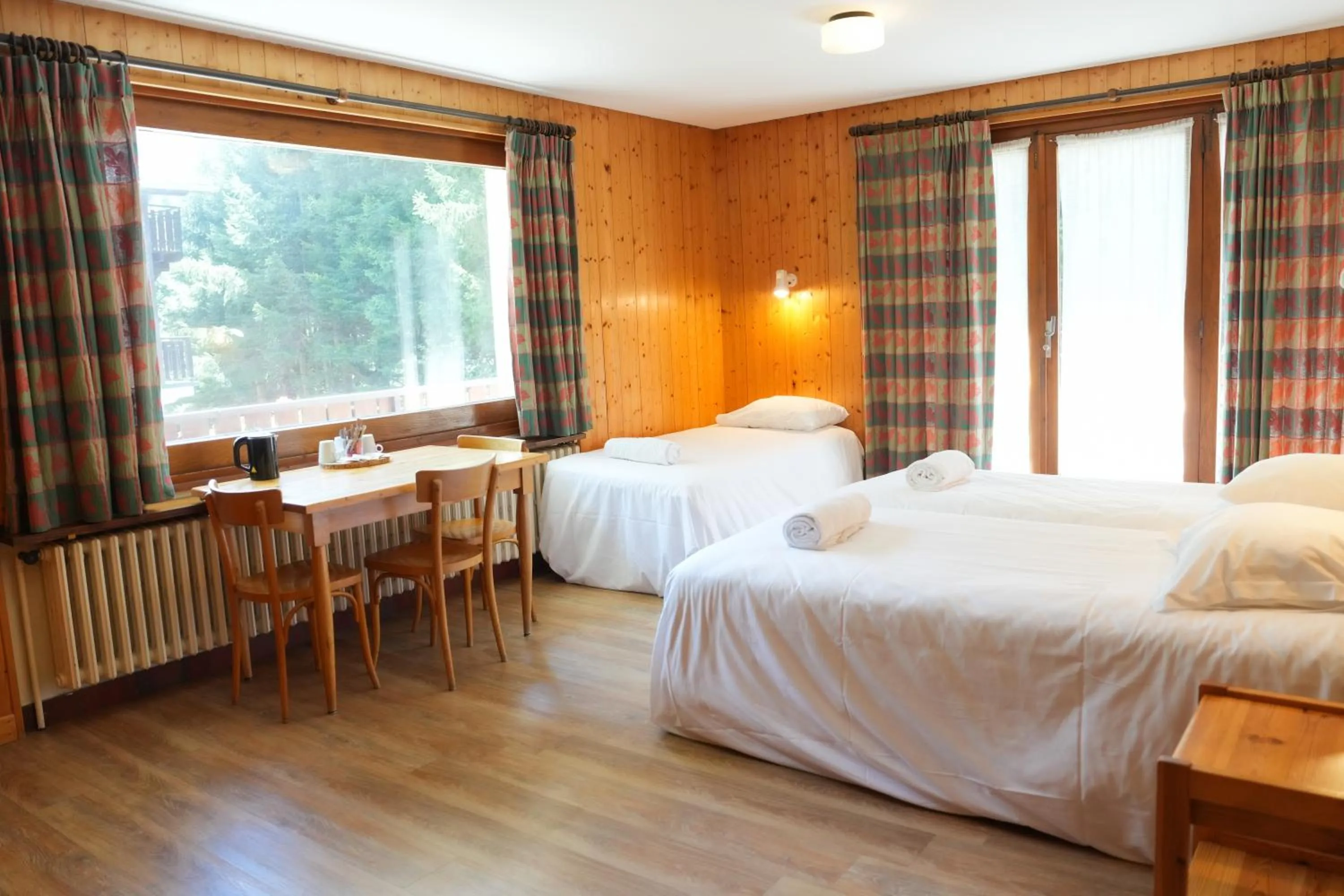 View (from property/room), Bed in L'Arveyron Open House