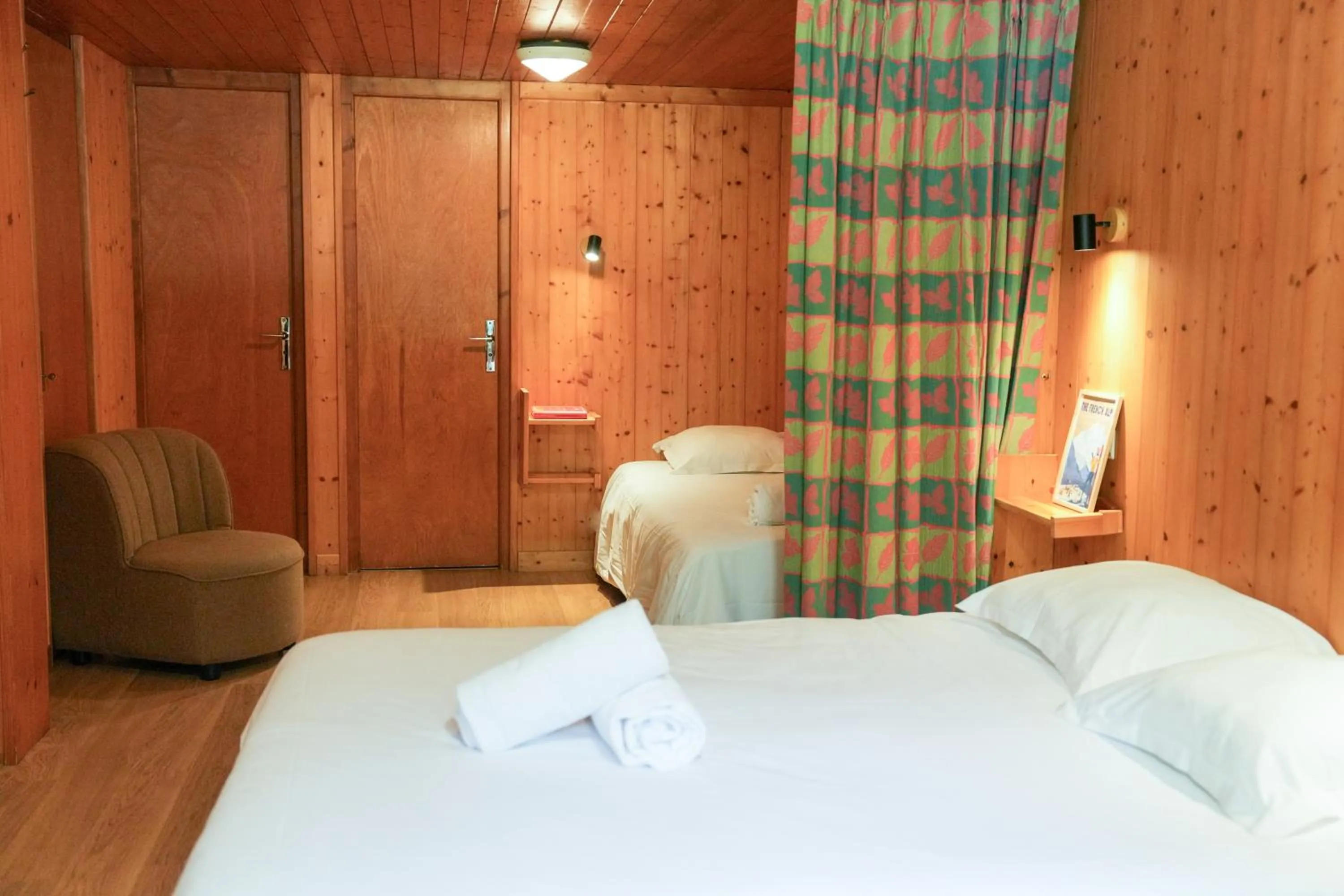 Bed in L'Arveyron Open House