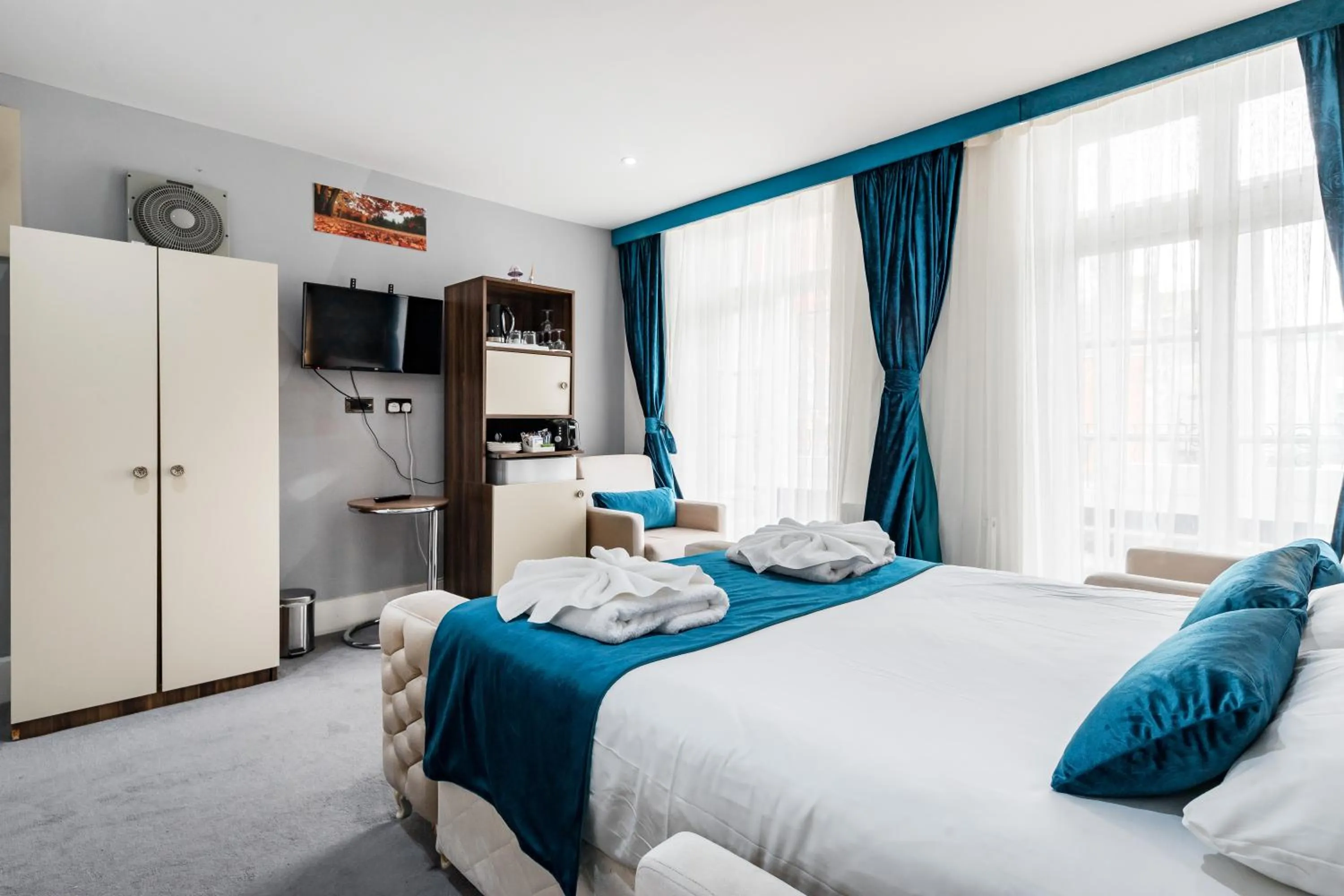 Bedroom, Bed in Vilenza Hotel