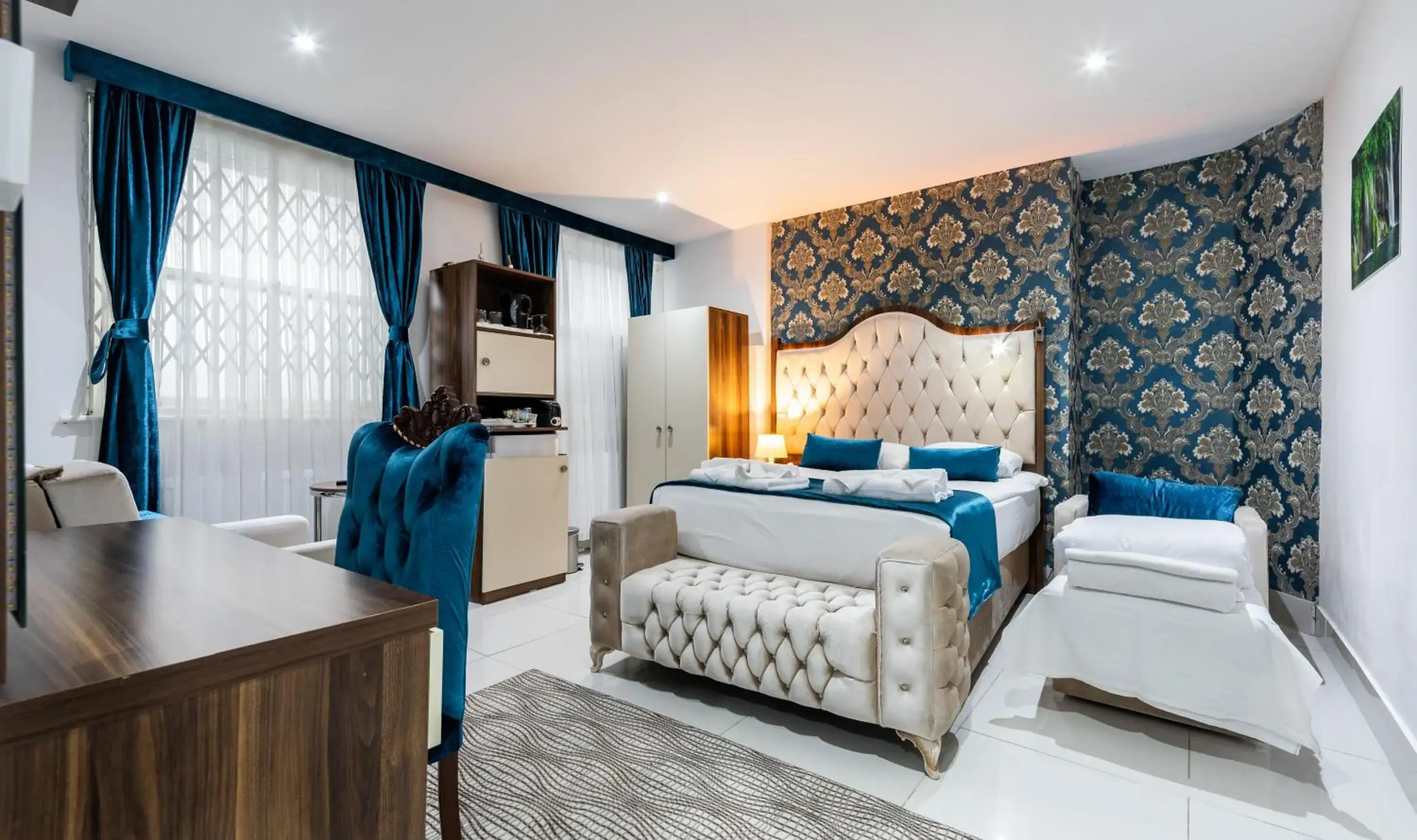 Comfort Quadruple Room in Vilenza Hotel Comfort Quadruple Room in Vilenza Hotel