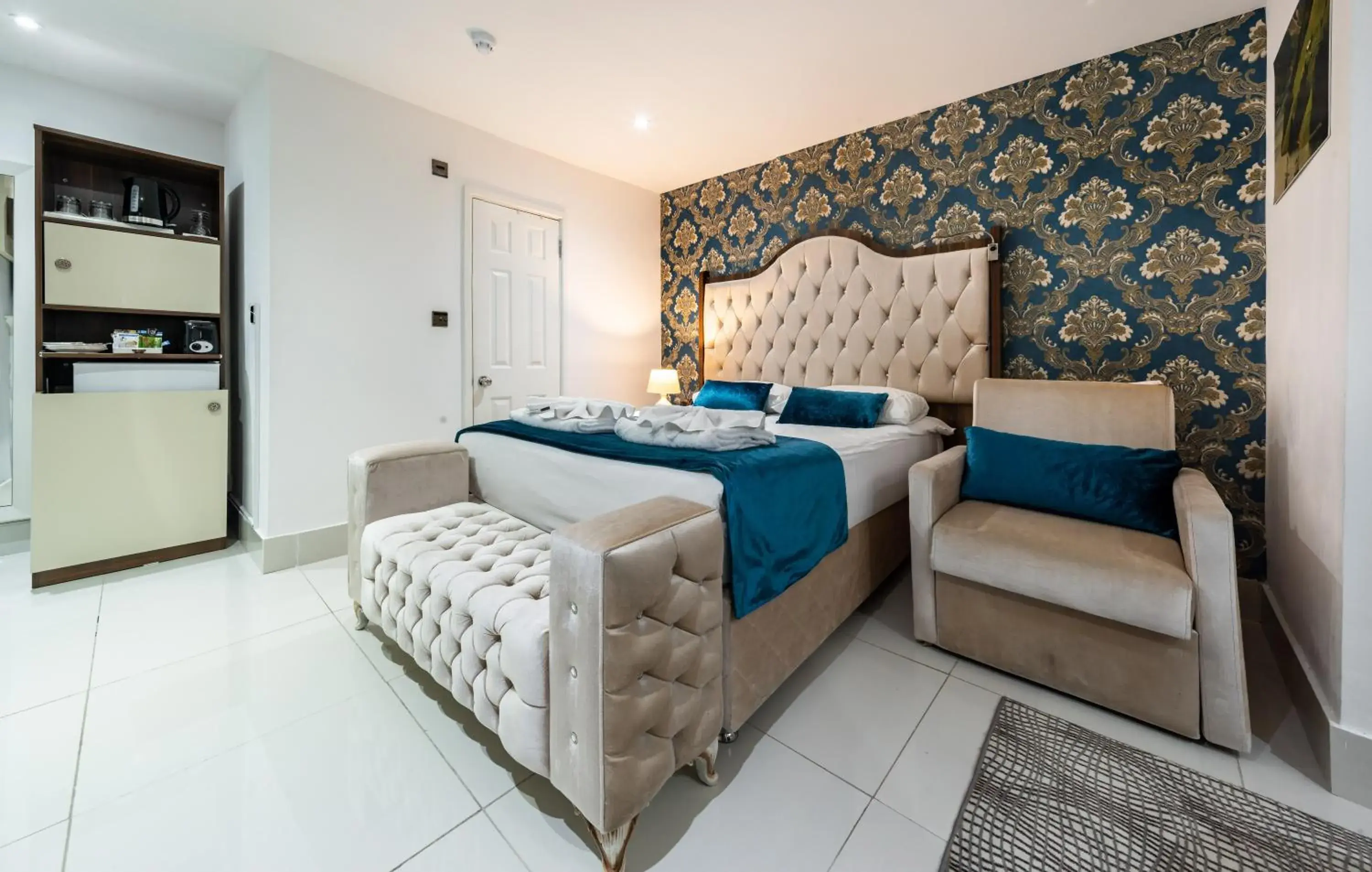 Comfort Triple Room in Vilenza Hotel Comfort Triple Room in Vilenza Hotel