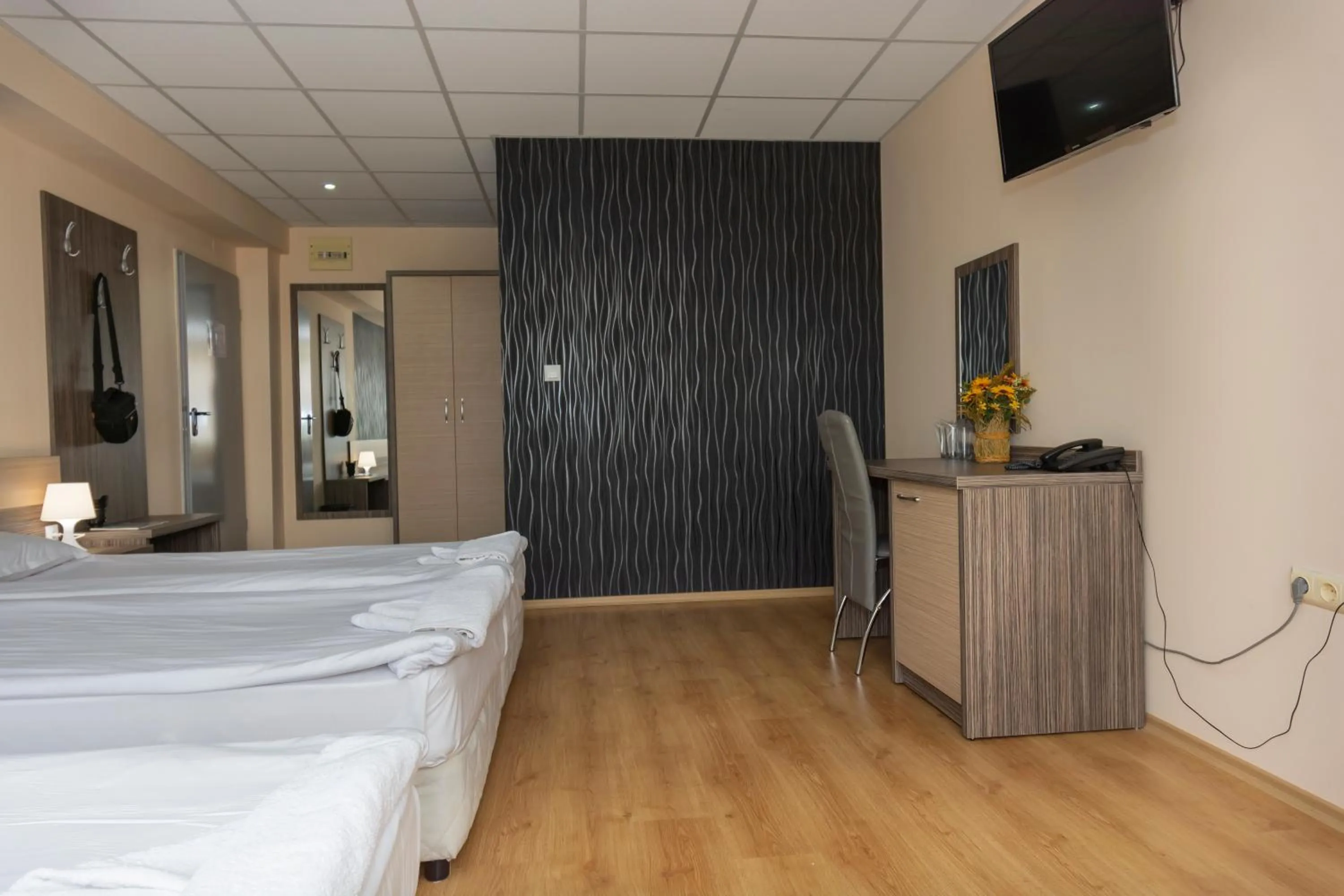 TV and multimedia, Bed in Hotel City