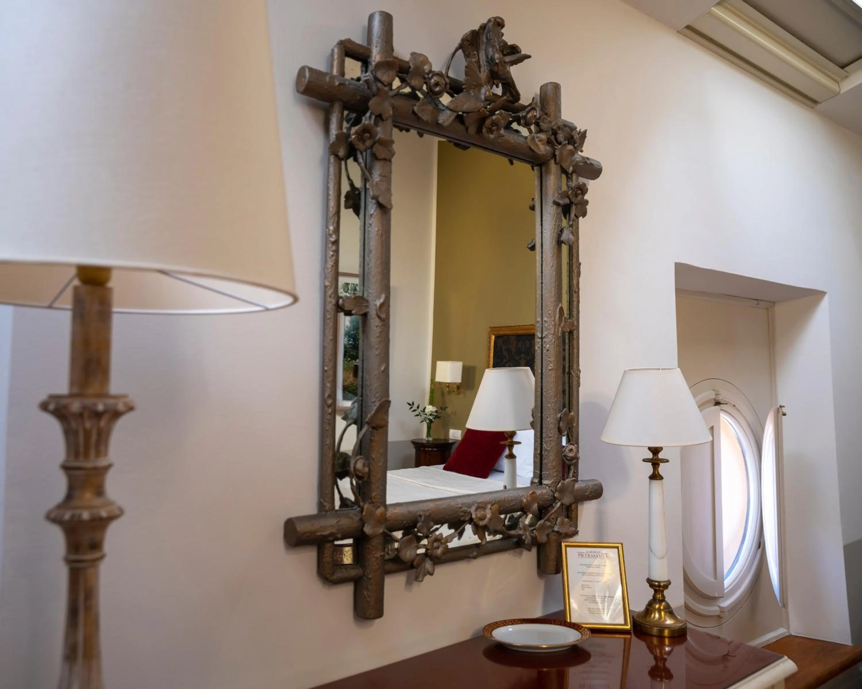 Decorative detail in Albergo Pietrasanta