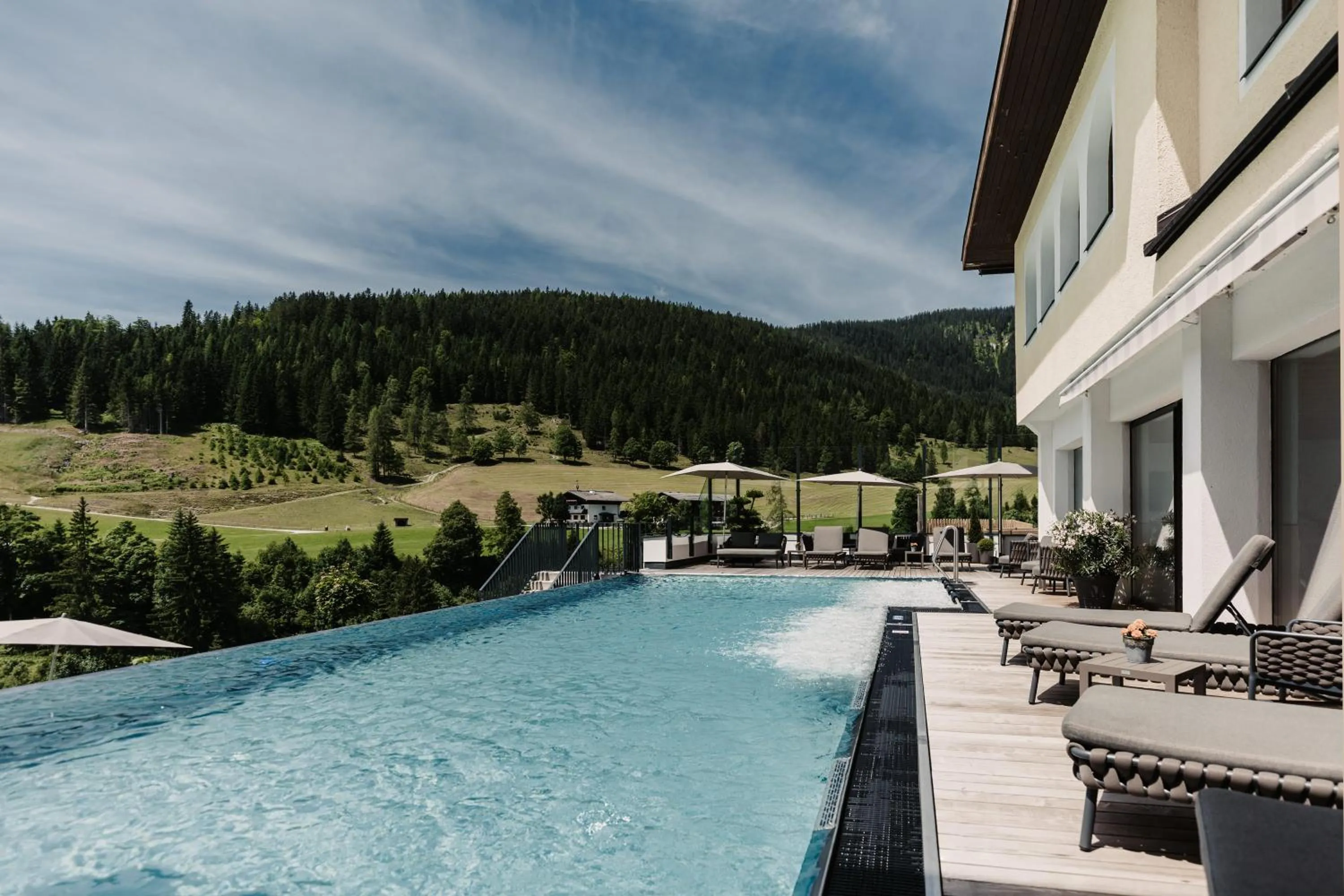 Swimming pool in Hotel Neubergerhof