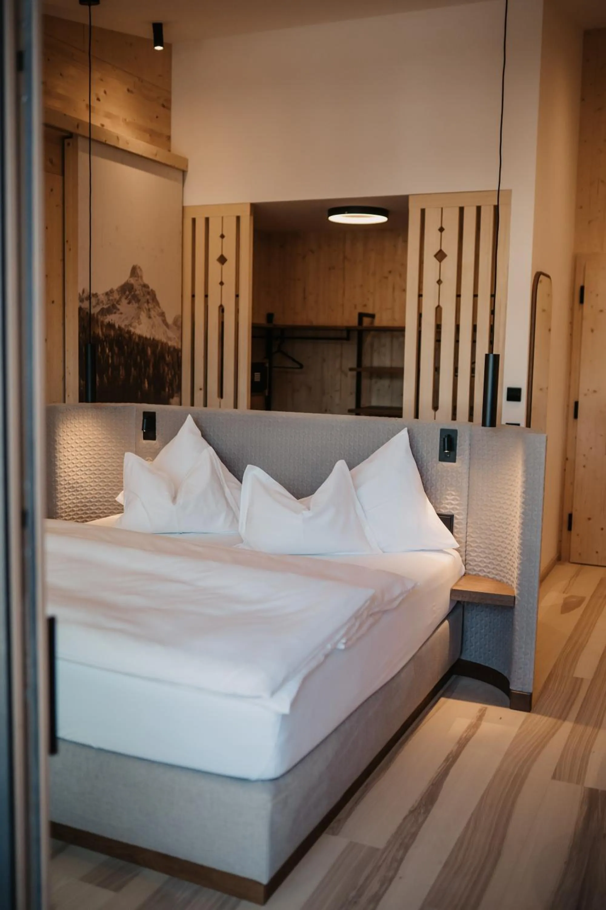 Bed in Hotel Neubergerhof