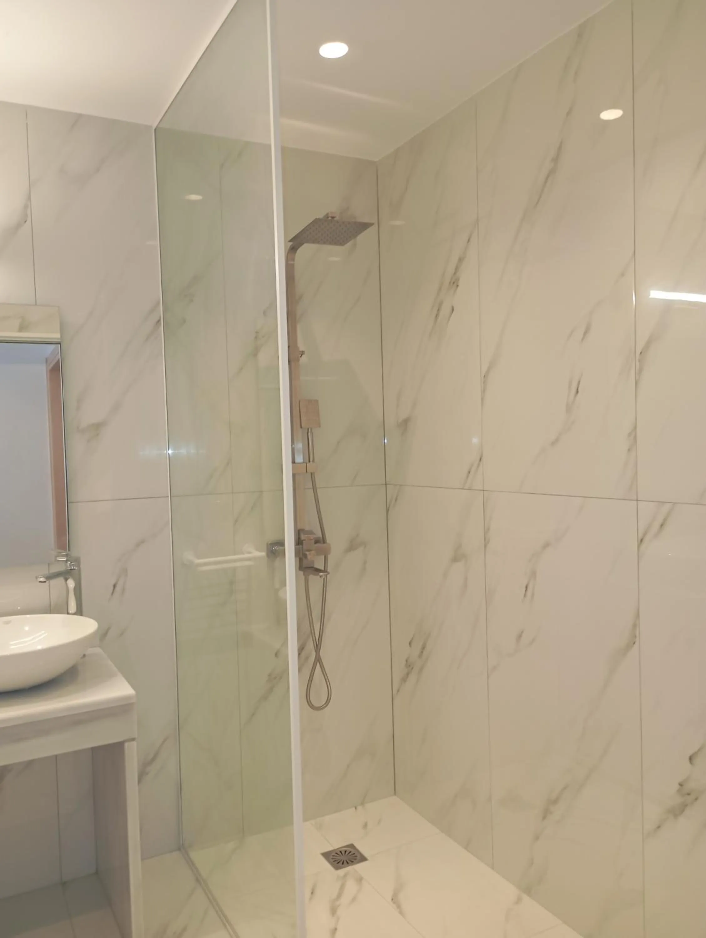 Shower in Ifestia Hotel