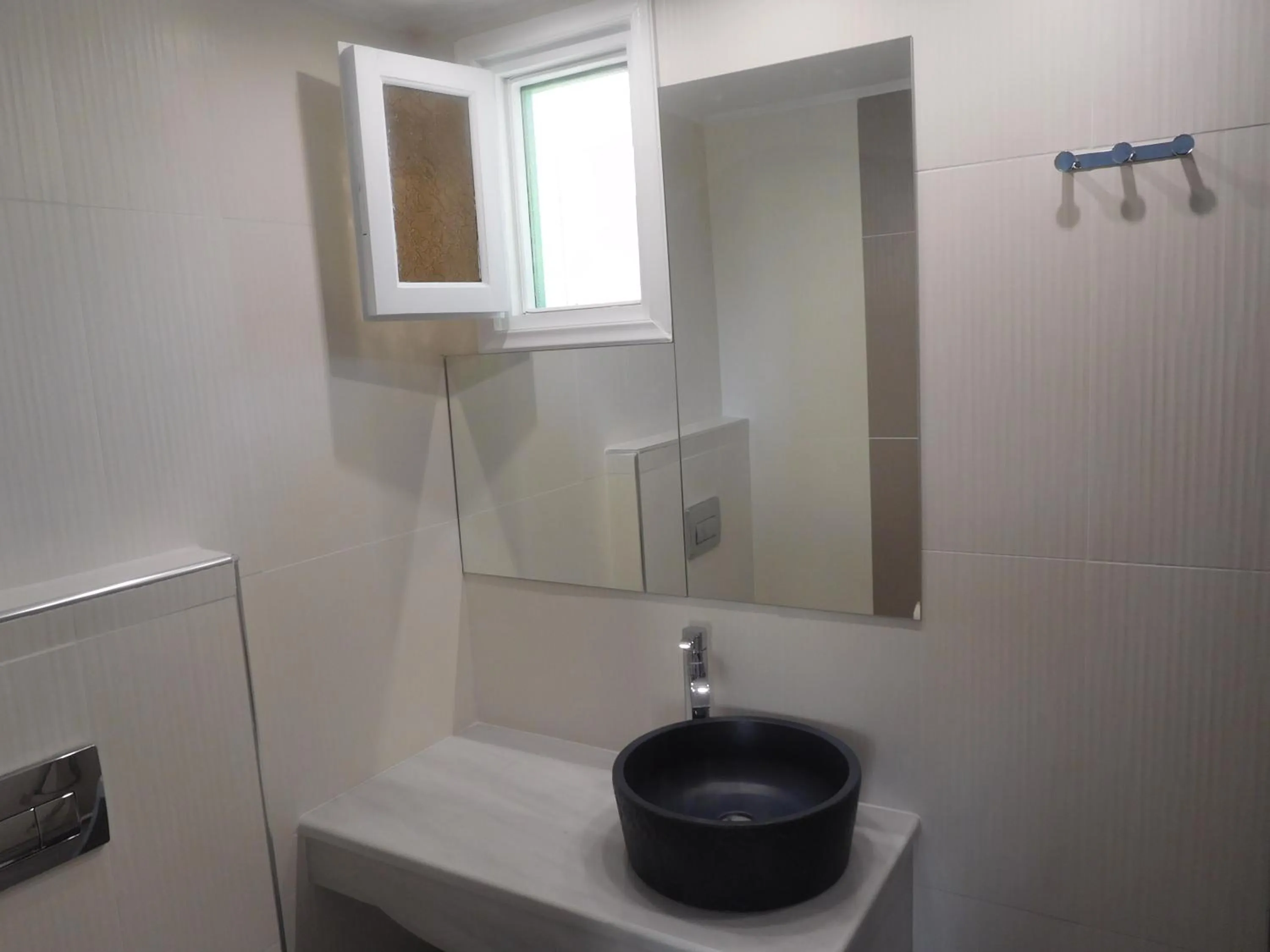 Shower in Ifestia Hotel