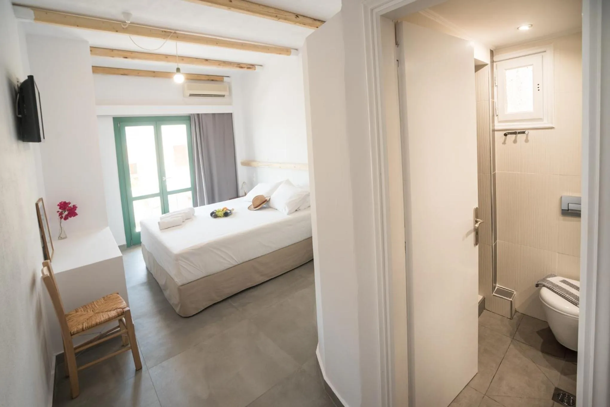 Shower, Bed in Ifestia Hotel