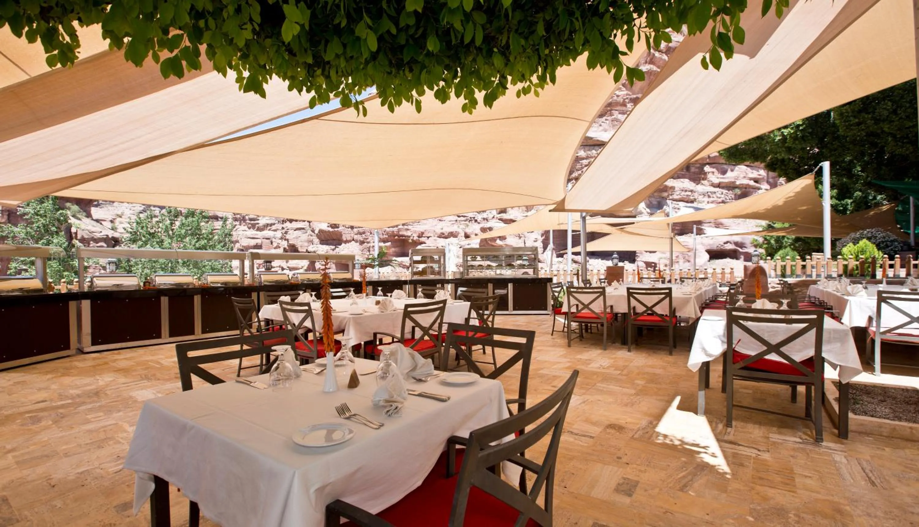 Restaurant/places to eat in Petra Guest House Hotel