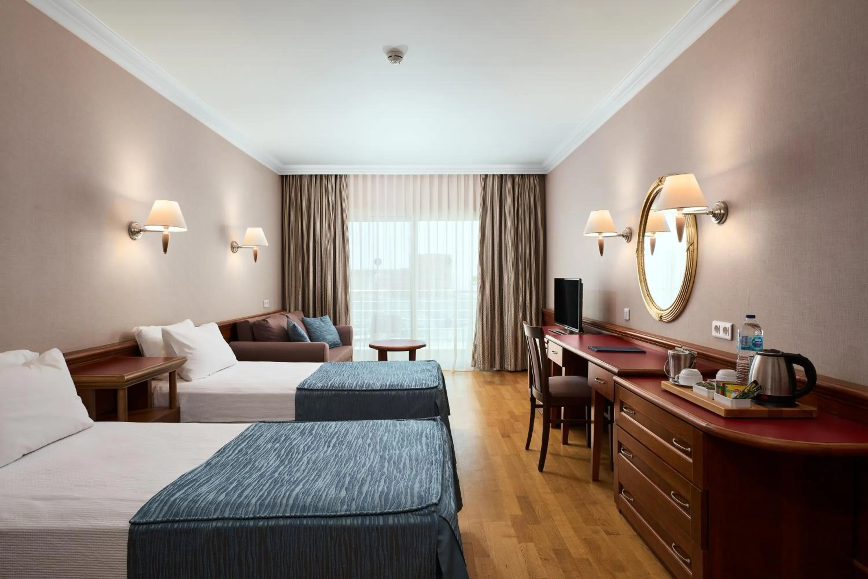 Bedroom, Bed in Hotel Grand Kaptan - Ultra All Inclusive
