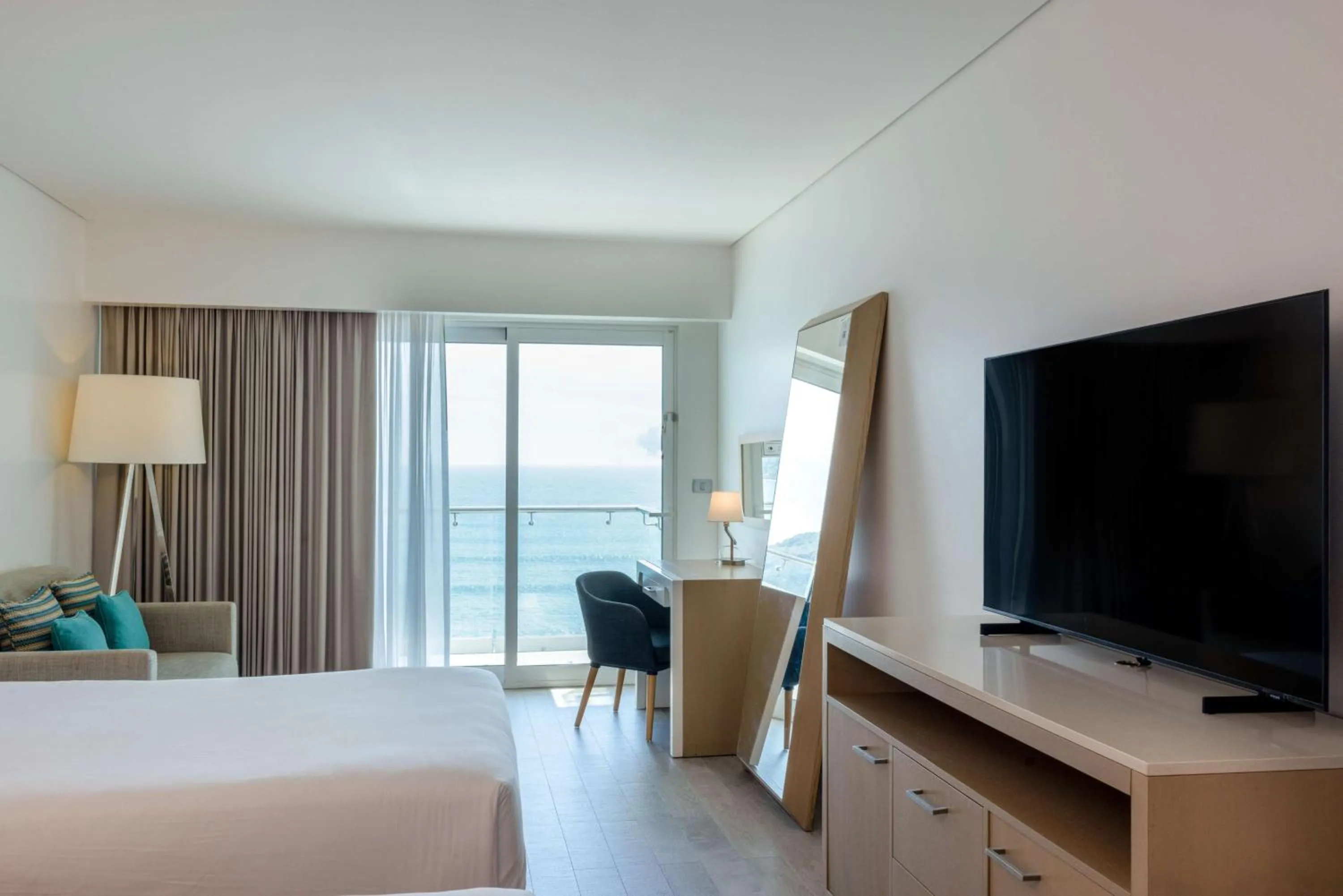 Spa and wellness centre/facilities, Bed in DoubleTree by Hilton Mazatlan, SIN